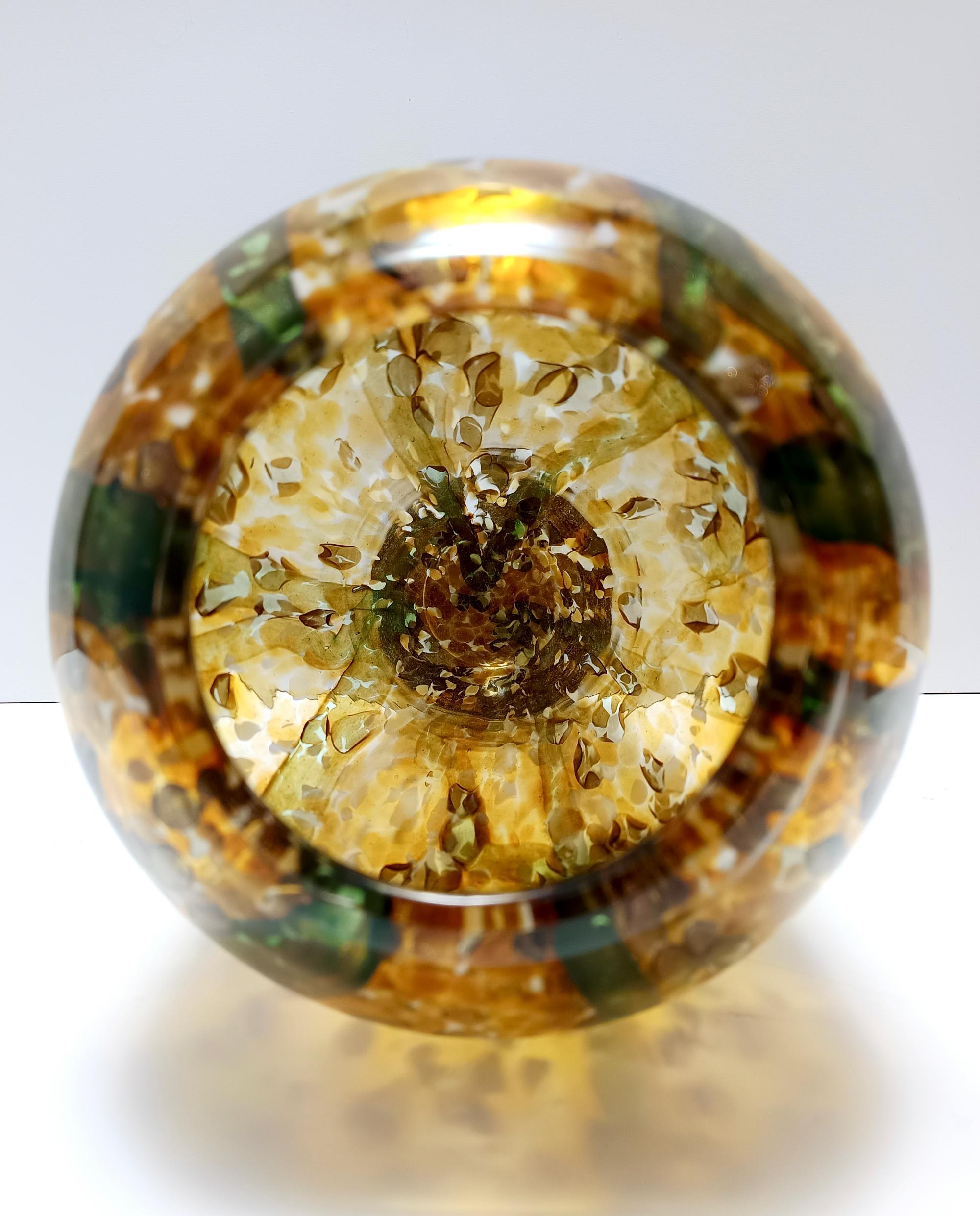 Gran jarrón de cristal de Murano amarillo y verde atribuido a Fratelli Toso con aventurina Cristal de Murano en venta