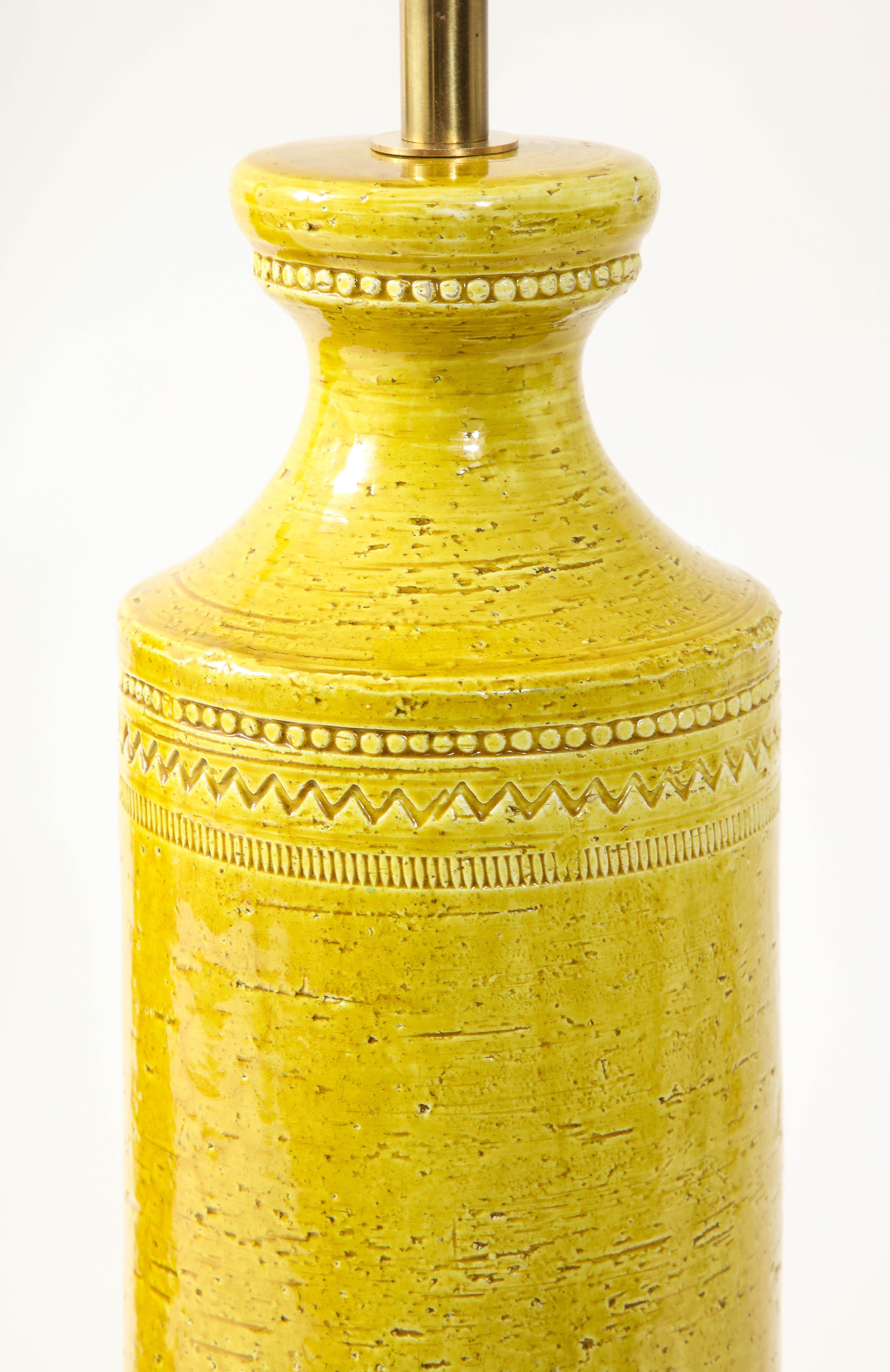 20ième siècle Grandes lampes de table Bitossi jaunes. Italie années 60 en vente