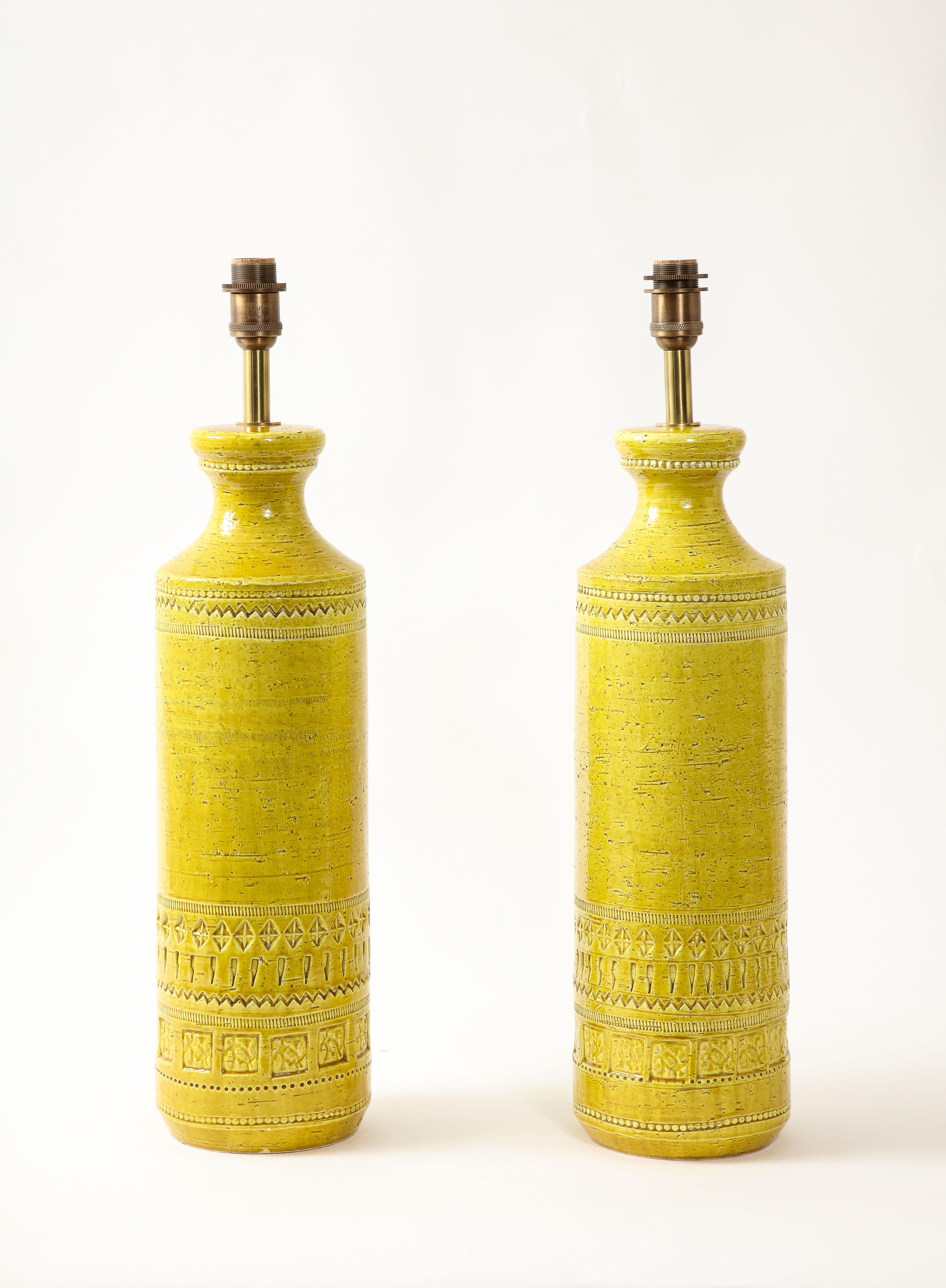 Grandes lampes de table Bitossi jaunes. Italie années 60 en vente 2