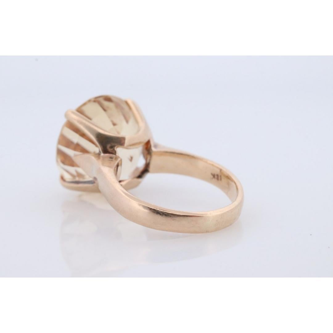 Large Yellow Citrine ring. 14k yellow gold Heavy Large Prong Set Round Citrine For Sale 7