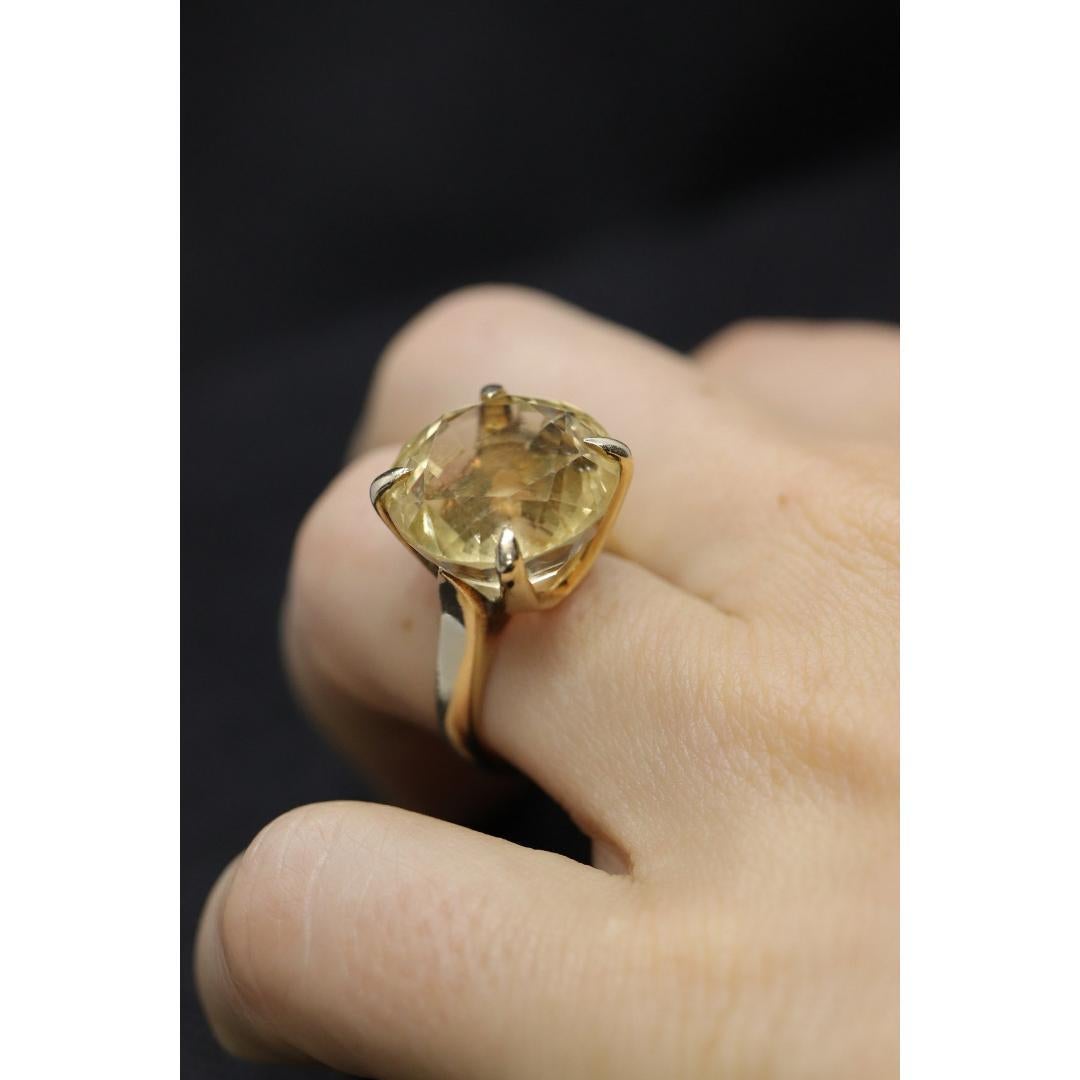 Large Yellow Citrine ring. 14k yellow gold Heavy Large Prong Set Round Citrine In Good Condition For Sale In Port Charlotte, FL