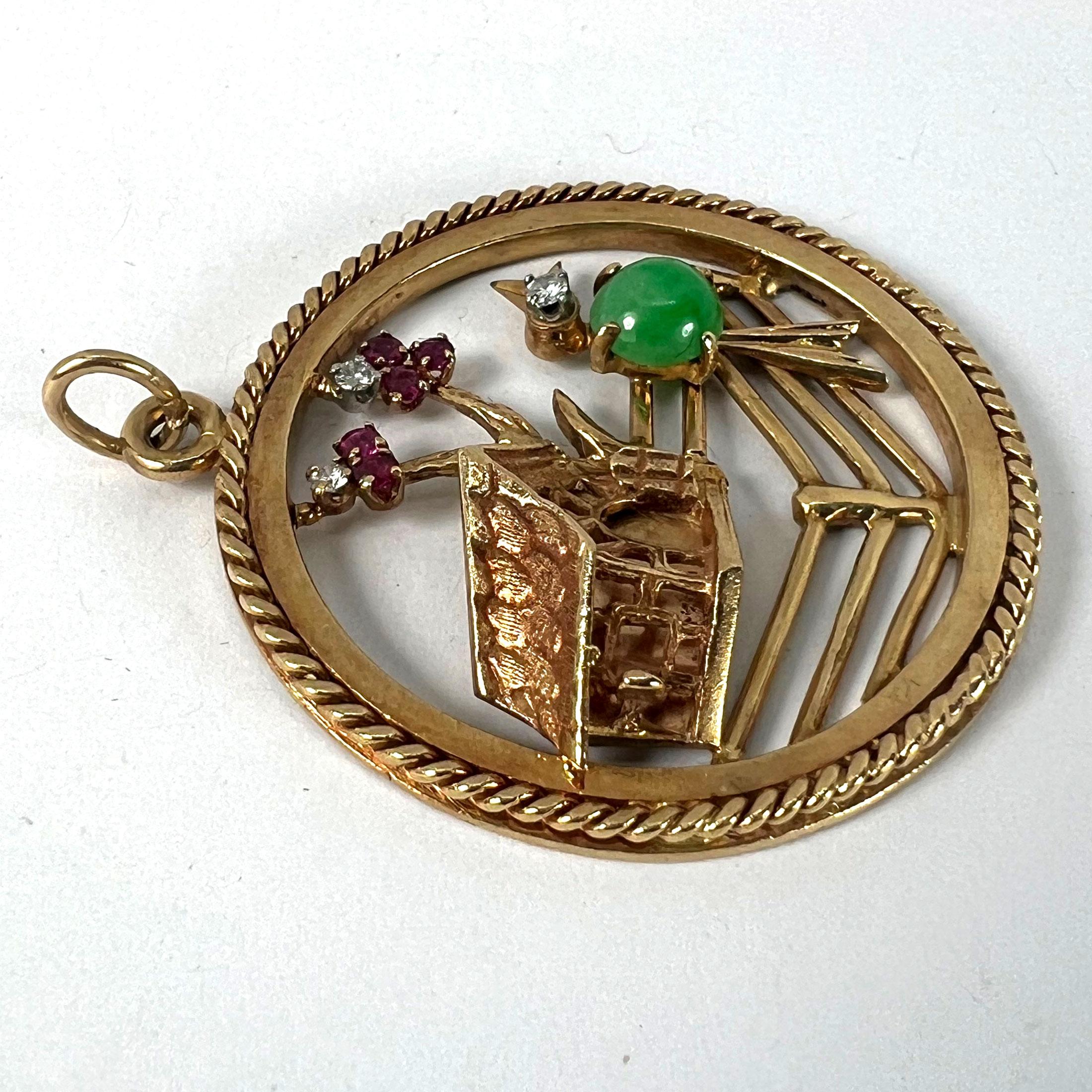 Grand pendentif breloque en or jaune, diamant, rouge, rubis, rubis et jade vert, motif oiseau domestique en vente 9