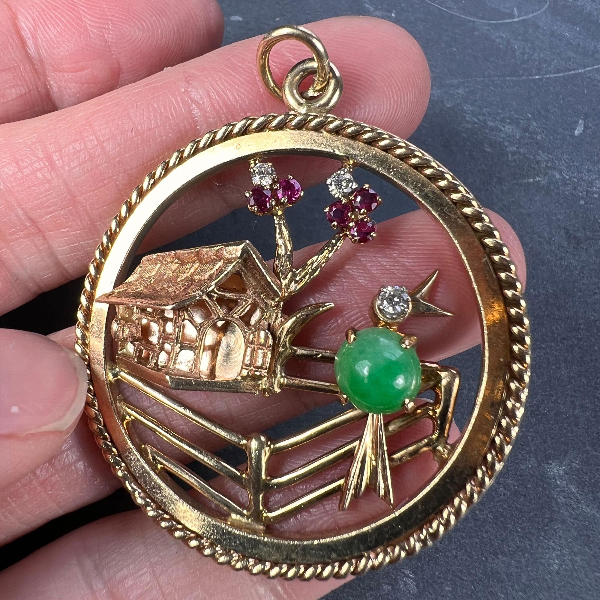 Grand pendentif breloque en or jaune, diamant, rouge, rubis, rubis et jade vert, motif oiseau domestique en vente 1