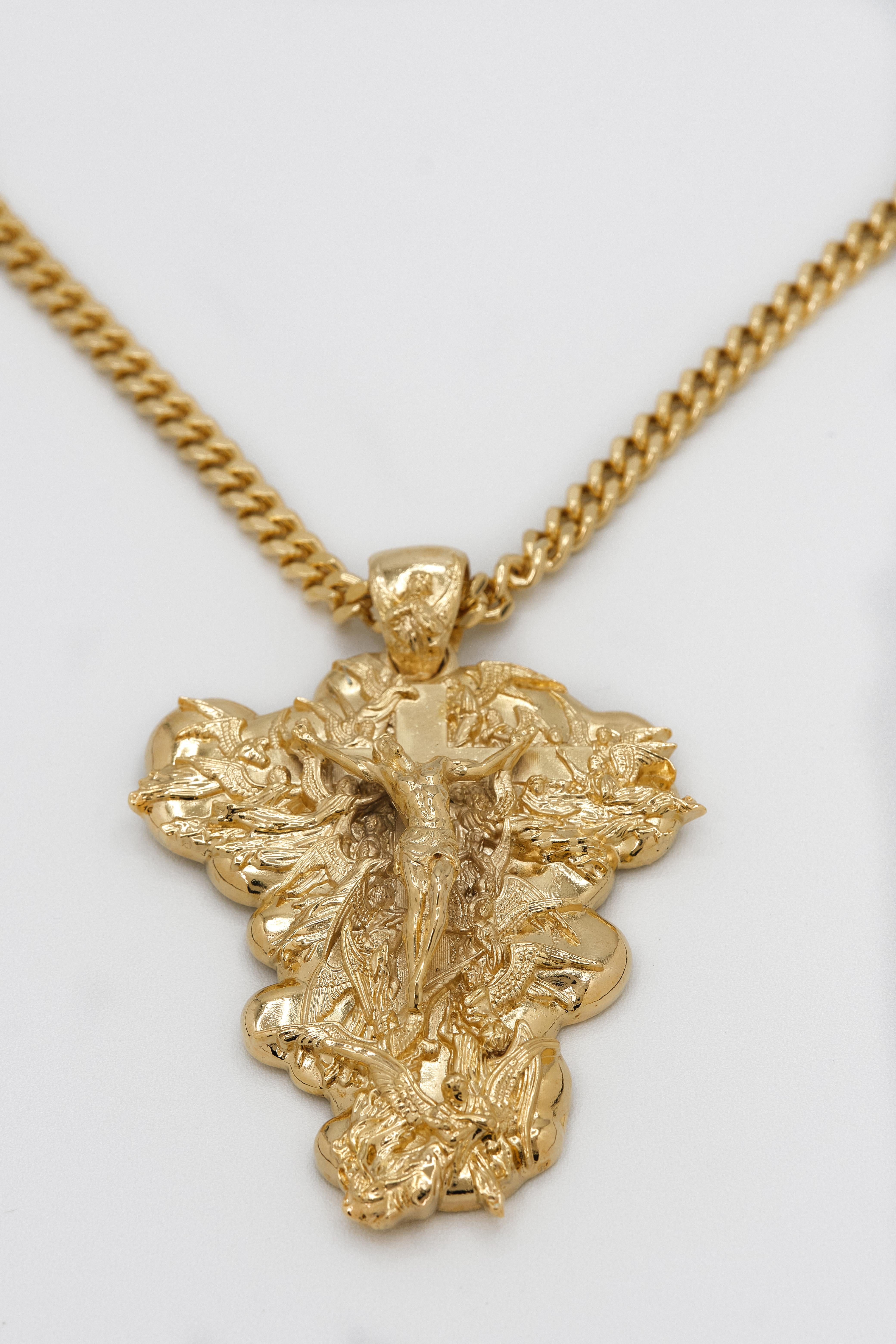 Grand pendentif en or jaune 14 carats « Ascension de Jésus » en vente 1