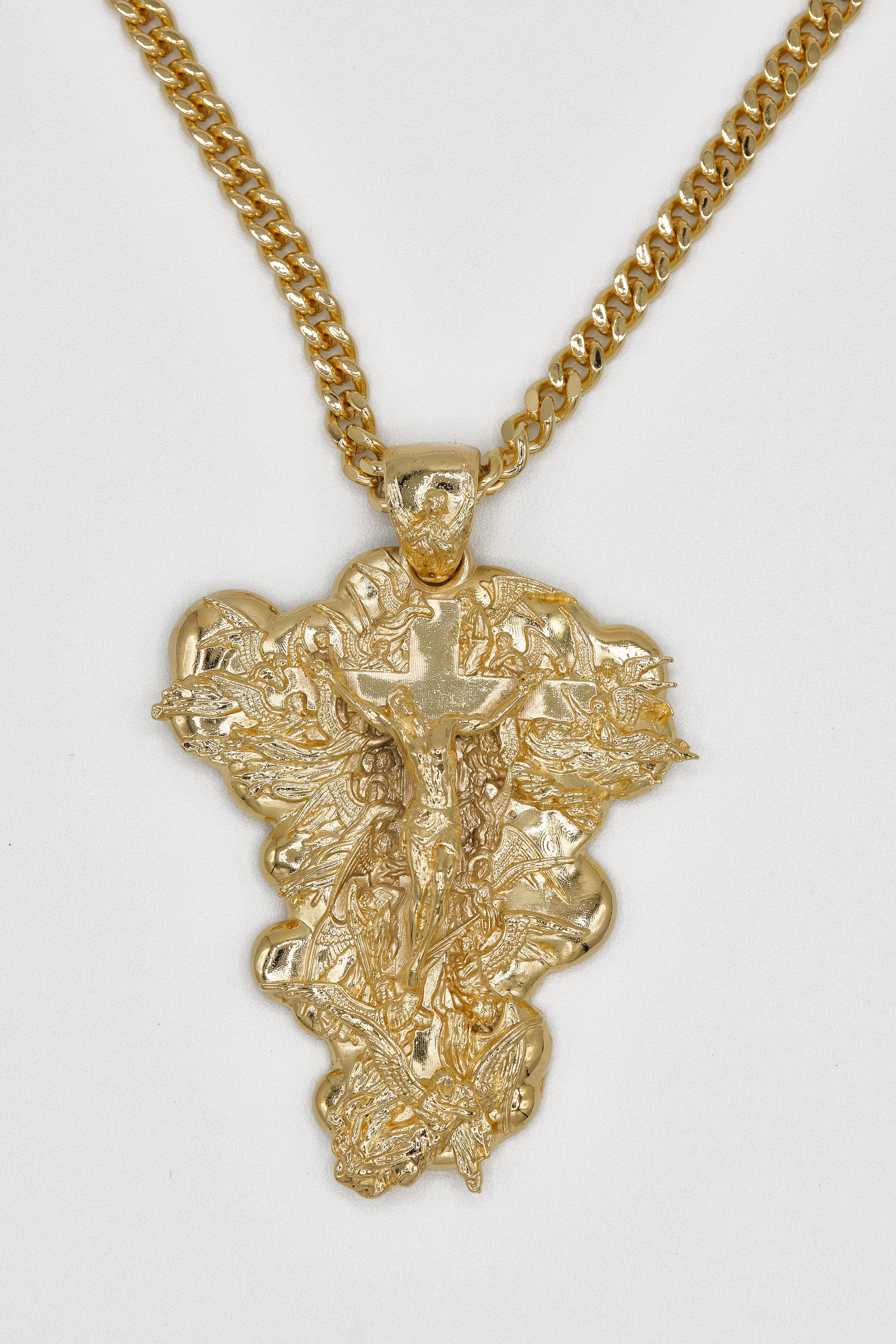 Grand pendentif en or jaune 14 carats « Ascension de Jésus » en vente 2