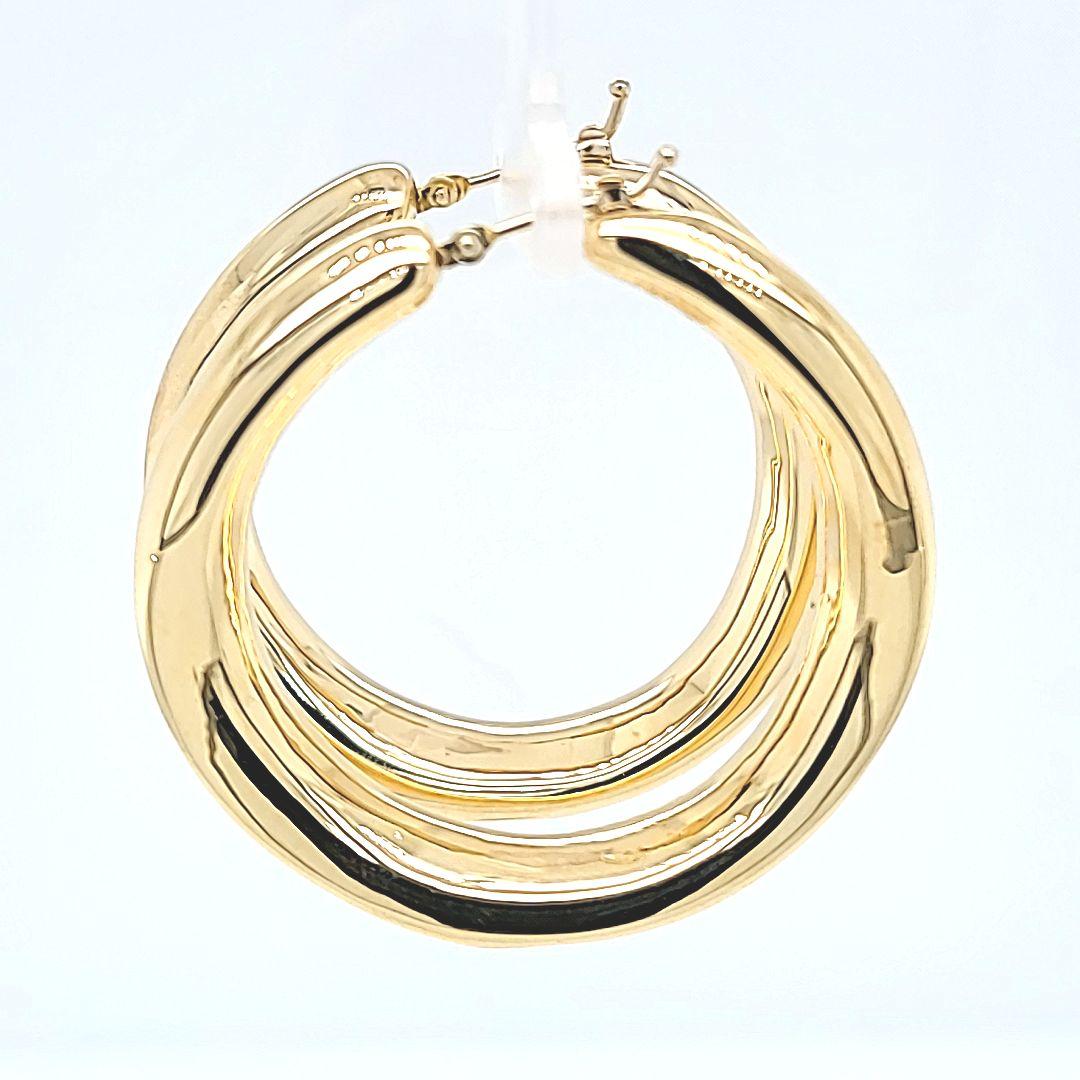 Large Yellow Gold Puff Hoop Earrings In Good Condition For Sale In Coral Gables, FL
