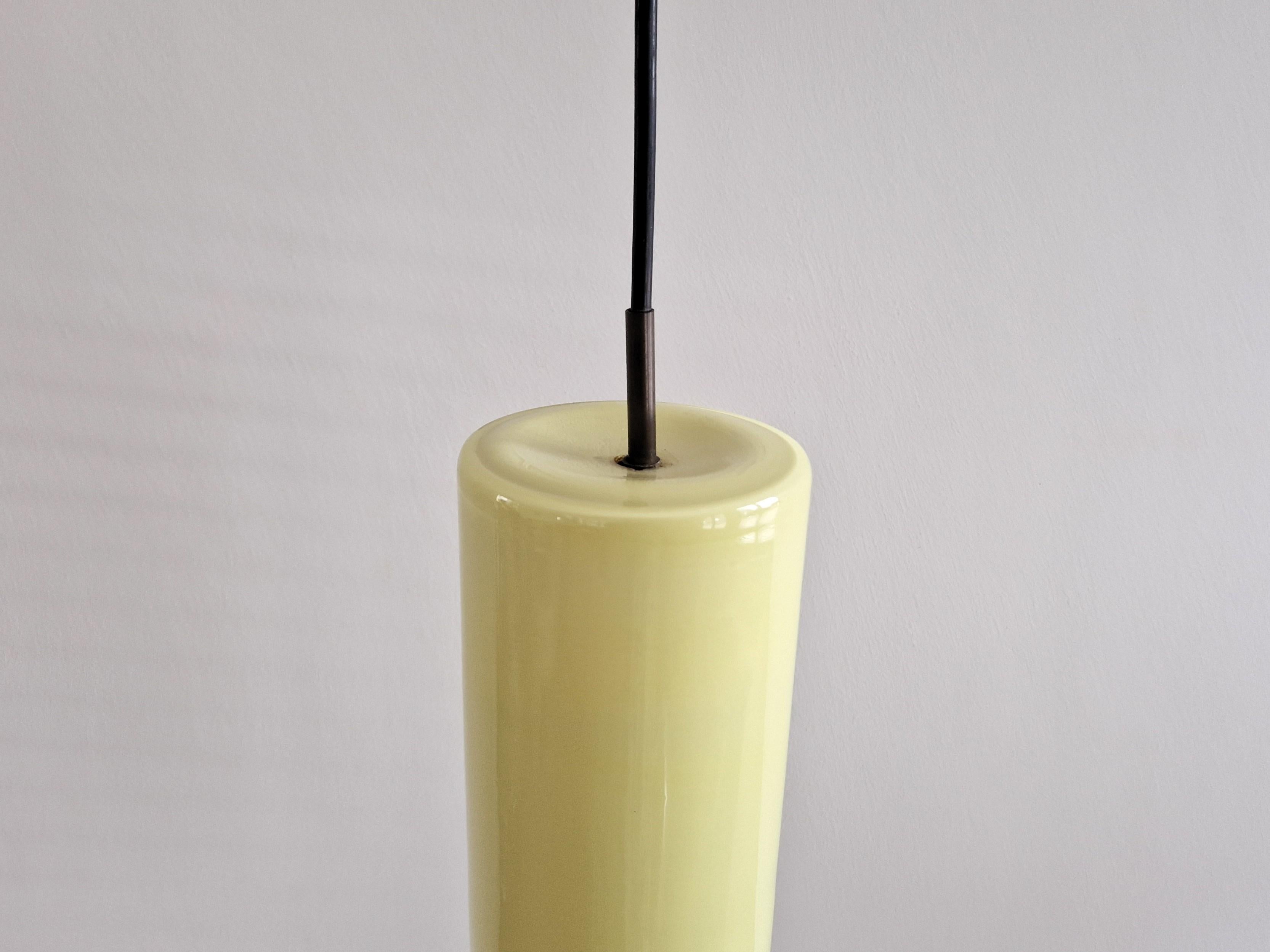 Mid-Century Modern Grande lampe à suspension en verre de Murano jaune de Massimo Vignelli pour Venini en vente