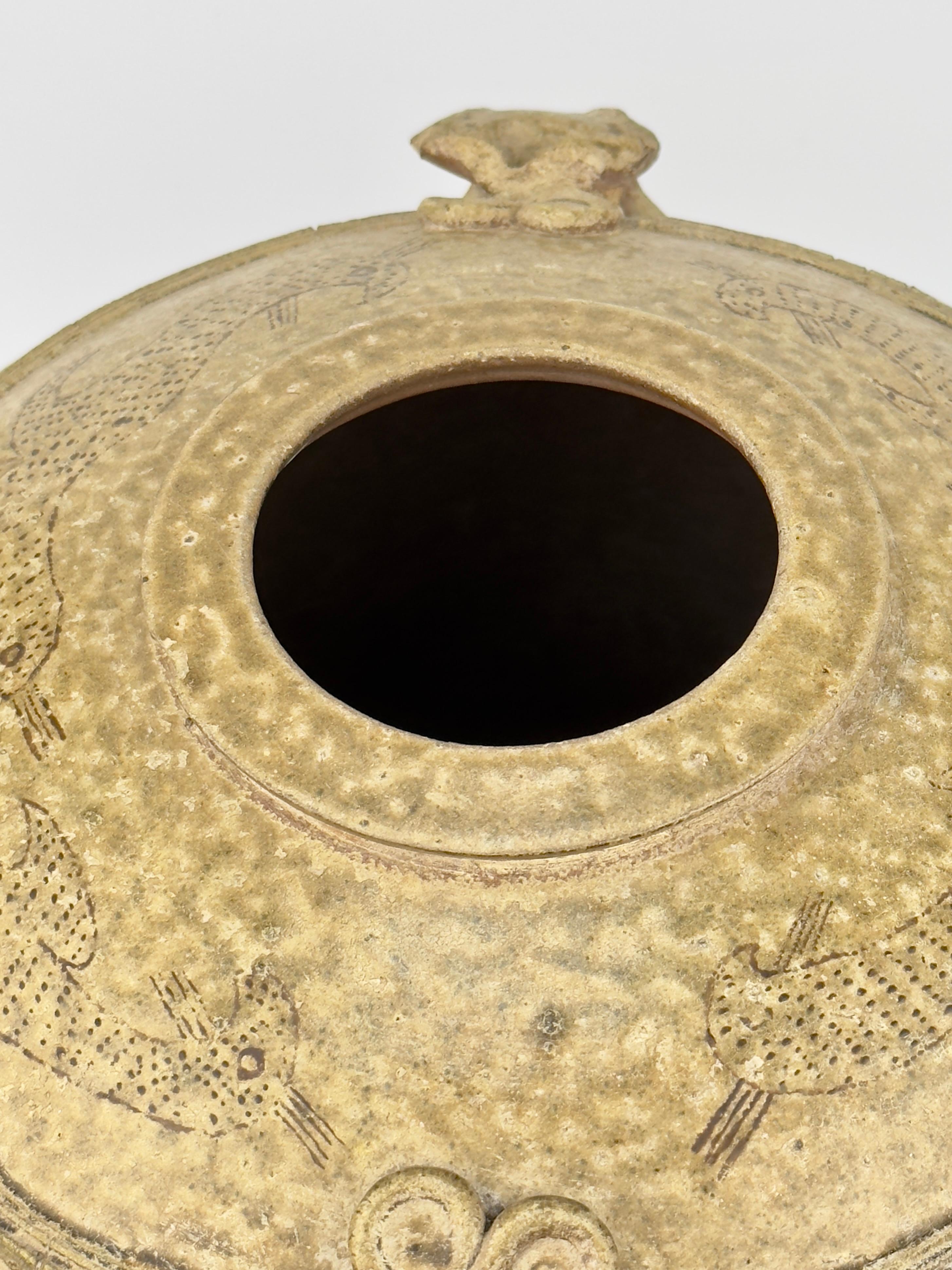 Großes kugelförmiges JAR aus Steinzeug, Han Dynasty-Drei Reiche, Yue im Angebot 4