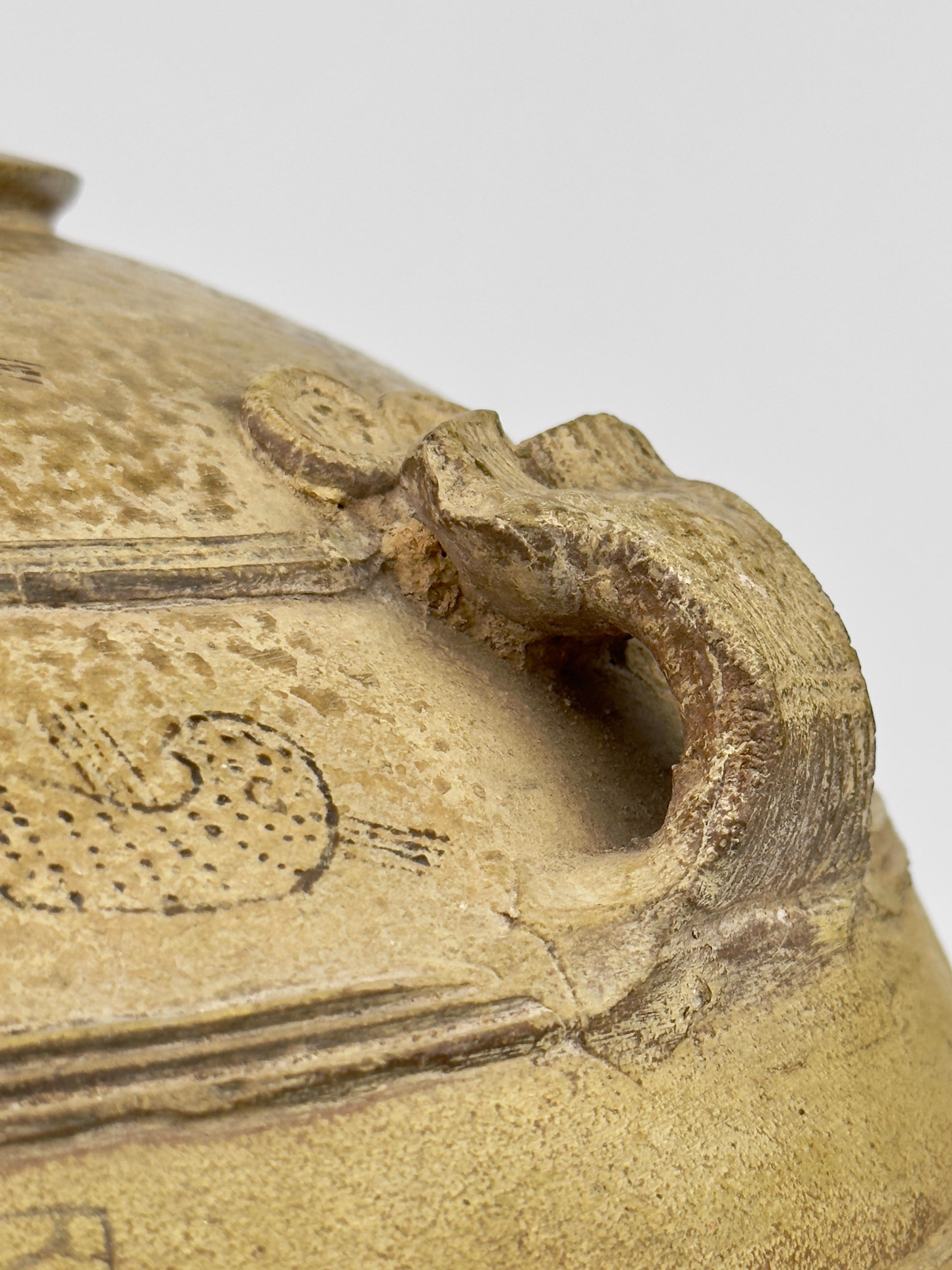 Großes kugelförmiges JAR aus Steinzeug, Han Dynasty-Drei Reiche, Yue im Angebot 9