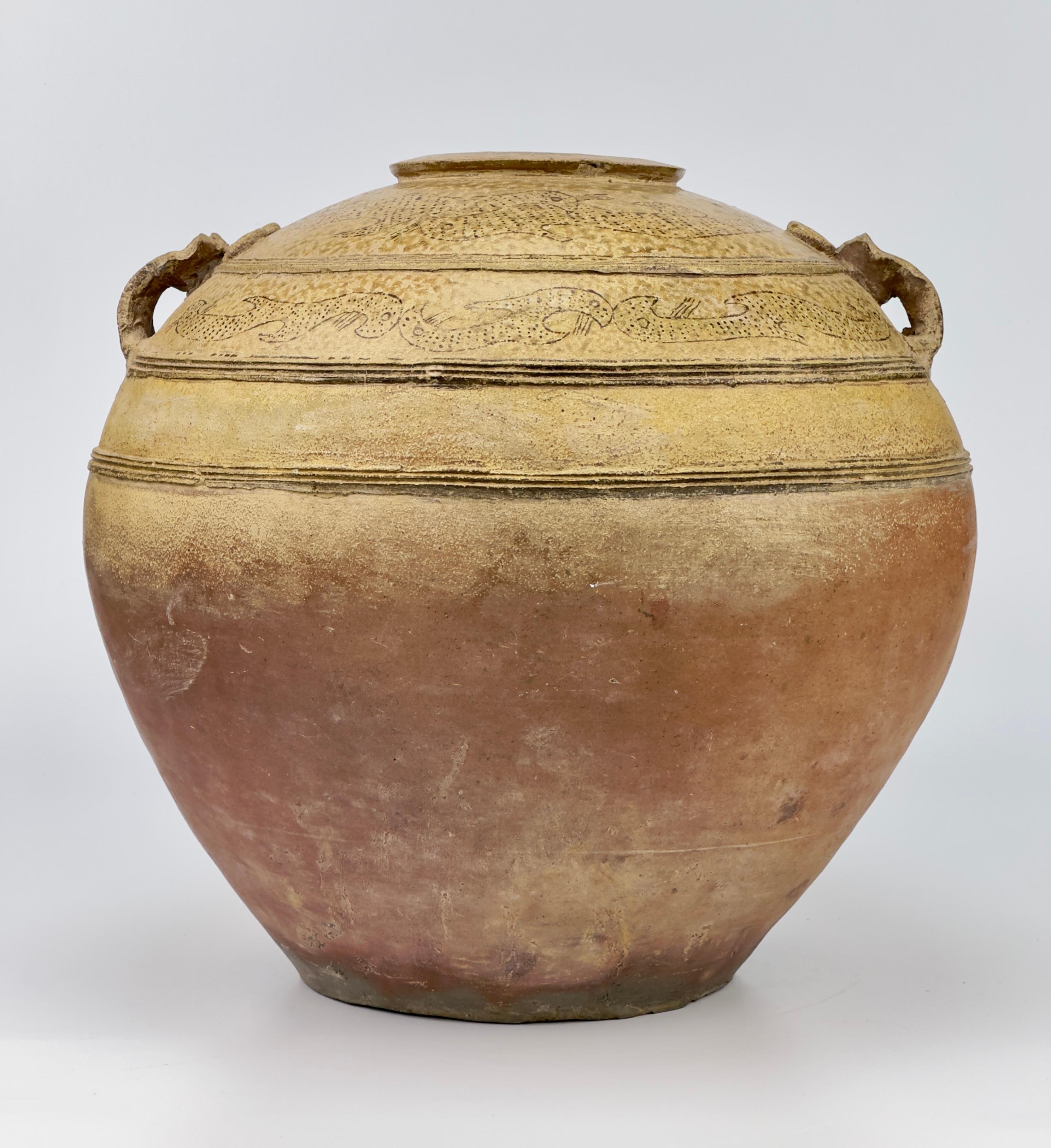 Großes kugelförmiges JAR aus Steinzeug, Han Dynasty-Drei Reiche, Yue (Glasiert) im Angebot