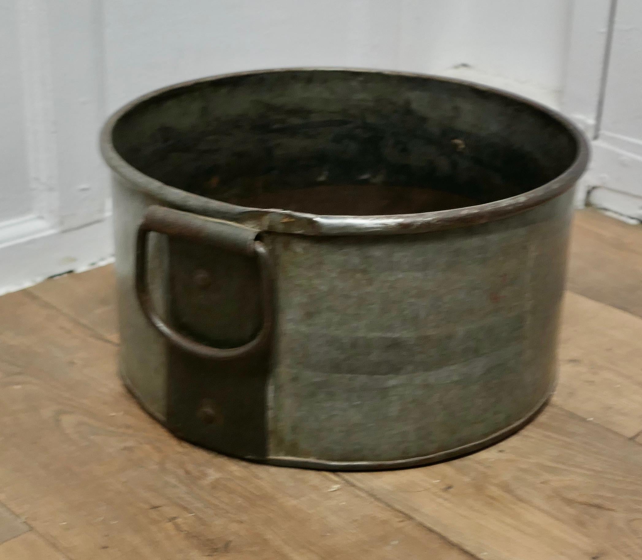Large Zinc and Iron Cauldron Log Basket  This is a large galvanised pot   In Good Condition For Sale In Chillerton, Isle of Wight
