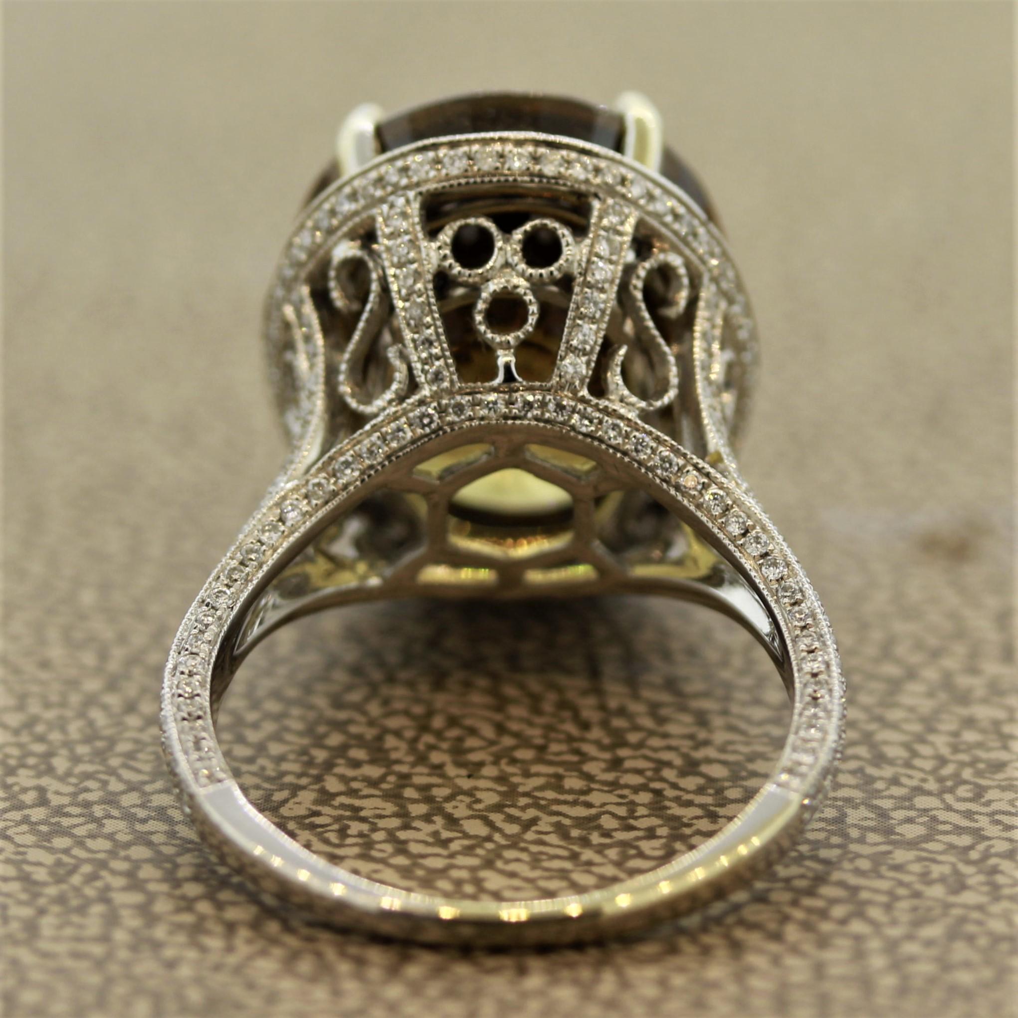 Grande bague cocktail en or avec zircon et diamants Pour femmes en vente