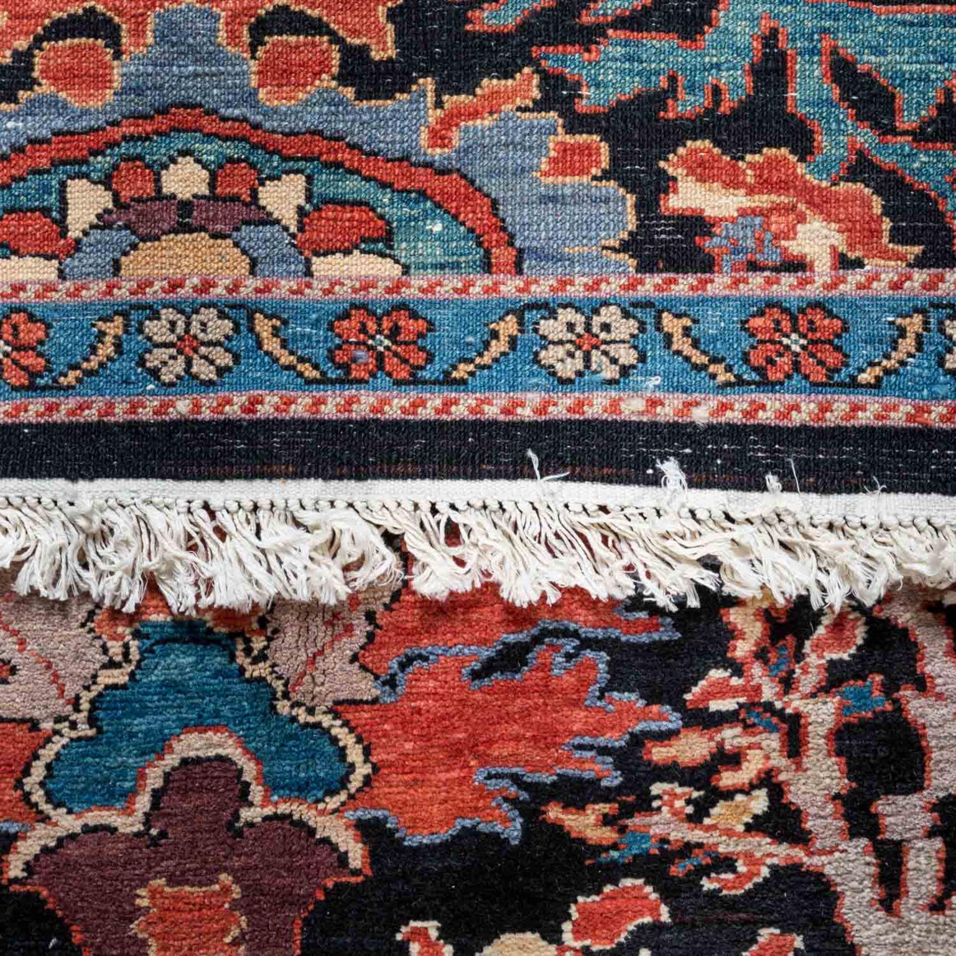 Large Antique Malayer Design Rug Woven Legends with Natural Dyes Hand Knotted For Sale 3