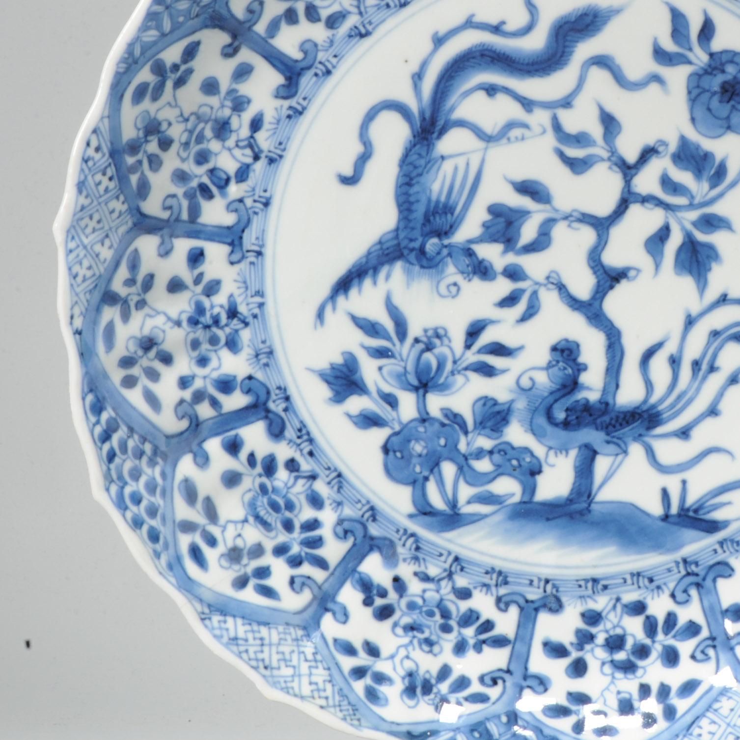 Larger Antique Chinese Porcelain Ca 1700 Kangxi Period Period Fenghuang Plate In Good Condition For Sale In Amsterdam, Noord Holland