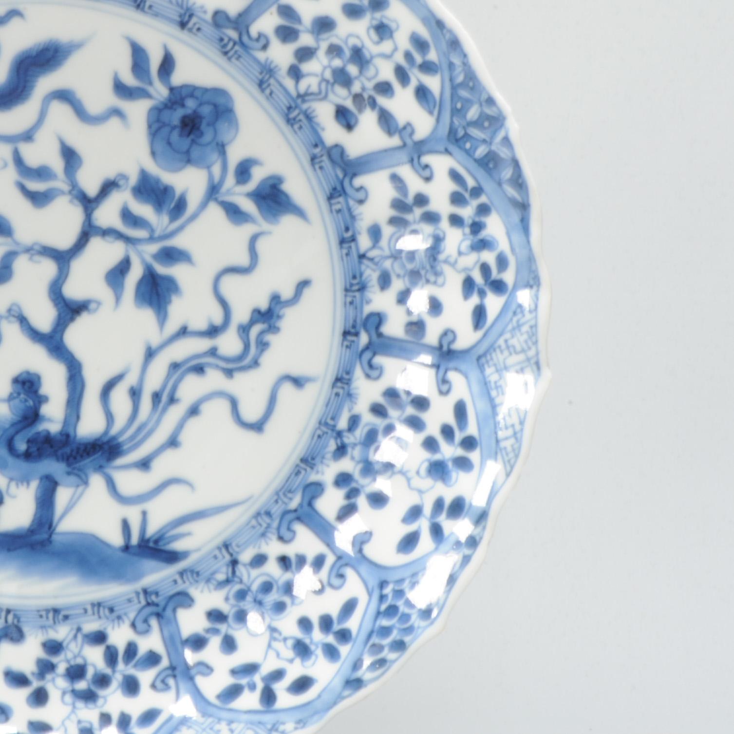 Antiker Fenghuang-Teller aus chinesischem Porzellan aus der Kangxi-Periode um 1700 im Zustand „Gut“ im Angebot in Amsterdam, Noord Holland