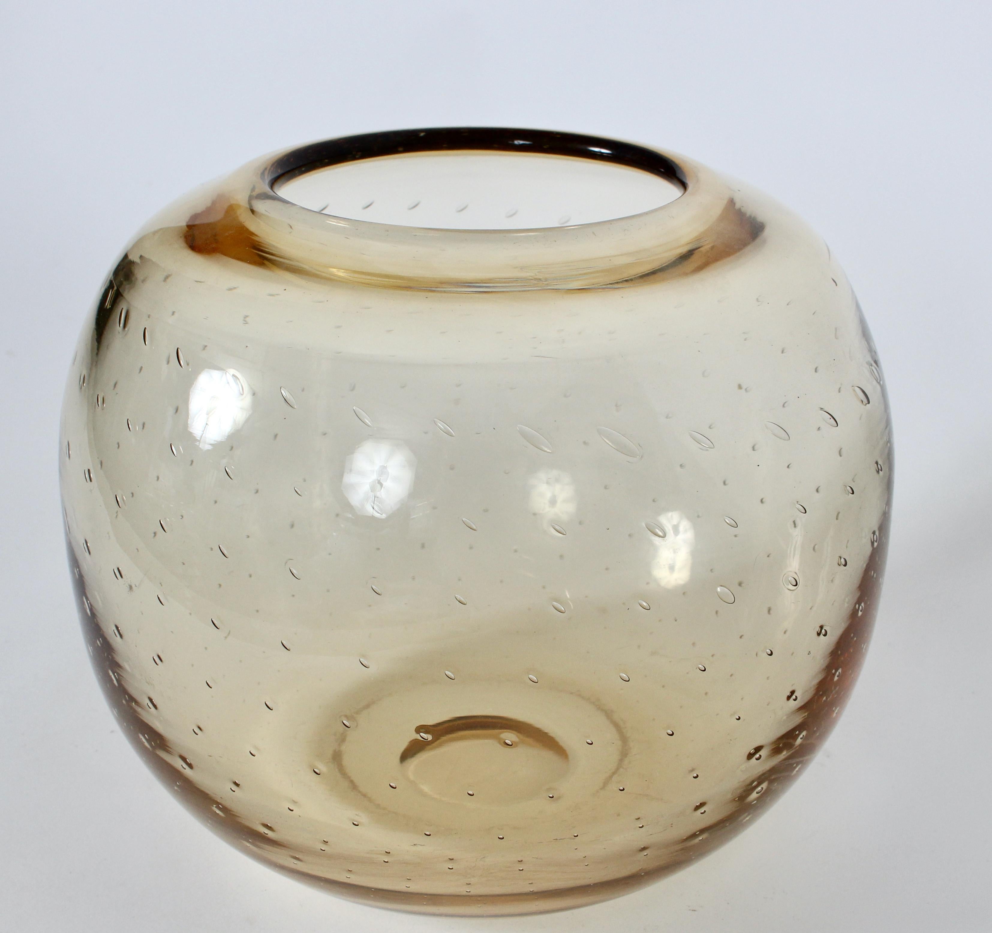 Ciotola più grande in stile Murano in ambra pallida, CIRCA 1960 in vendita 1