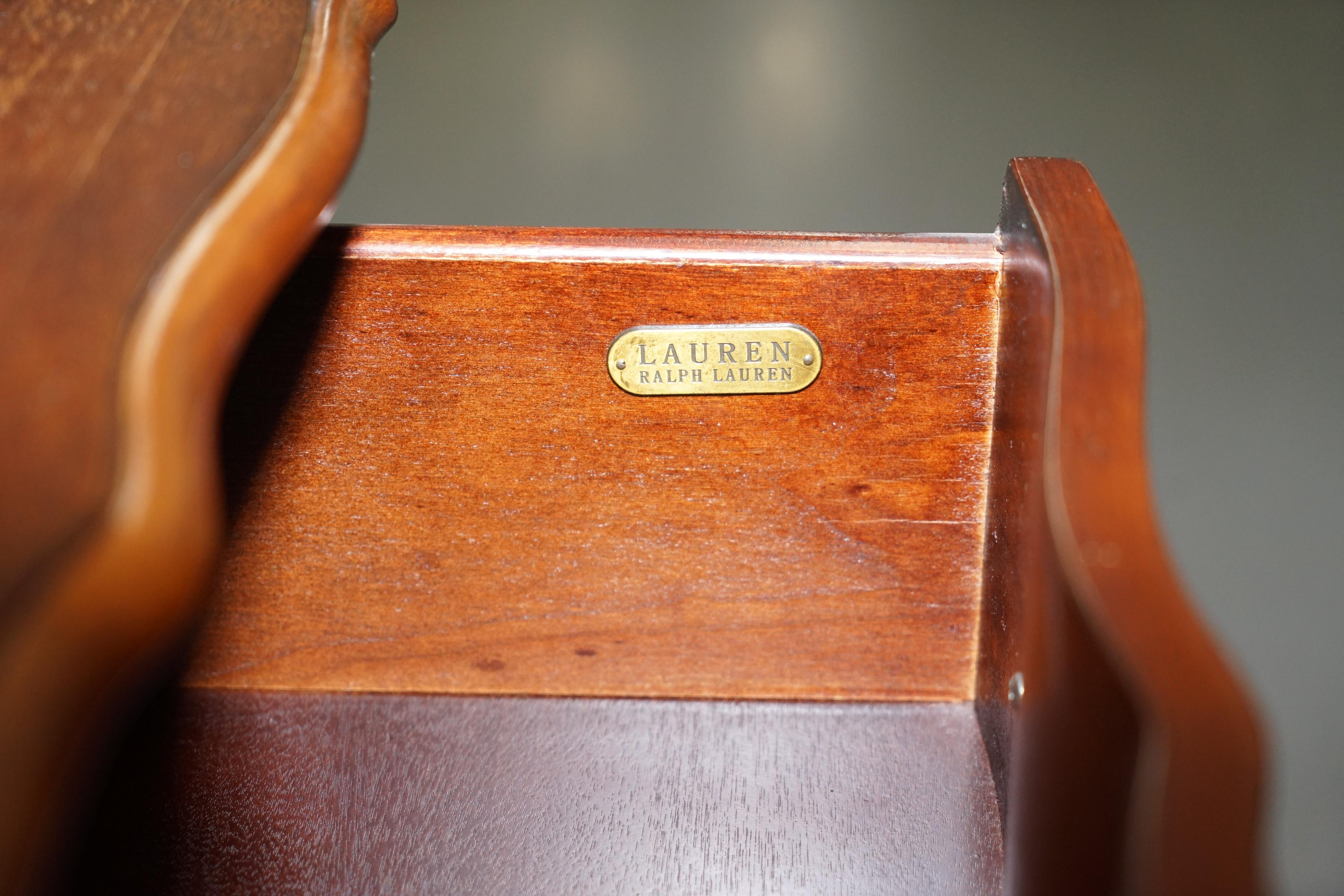 We are delighted to this lovely Ralph Lauren American mahogany serpentine fronted chest of drawers

A good looking and well-made piece, the curves to the front really set it off nicely, the handles are Georgian style and nice and wide

We have