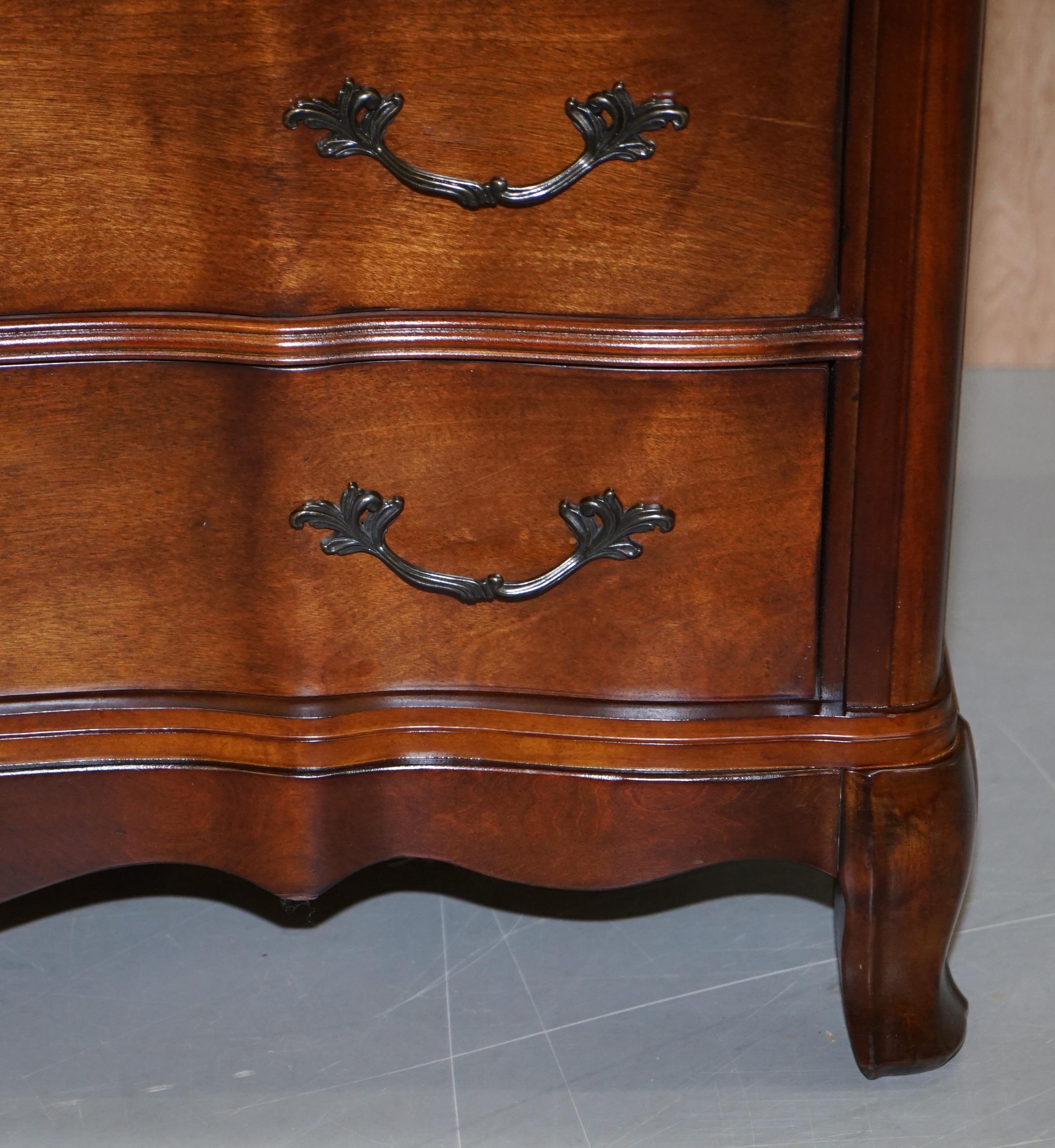 Larger Serpentine Fronted Ralph Lauren American Hardwood Chest of Drawers 3