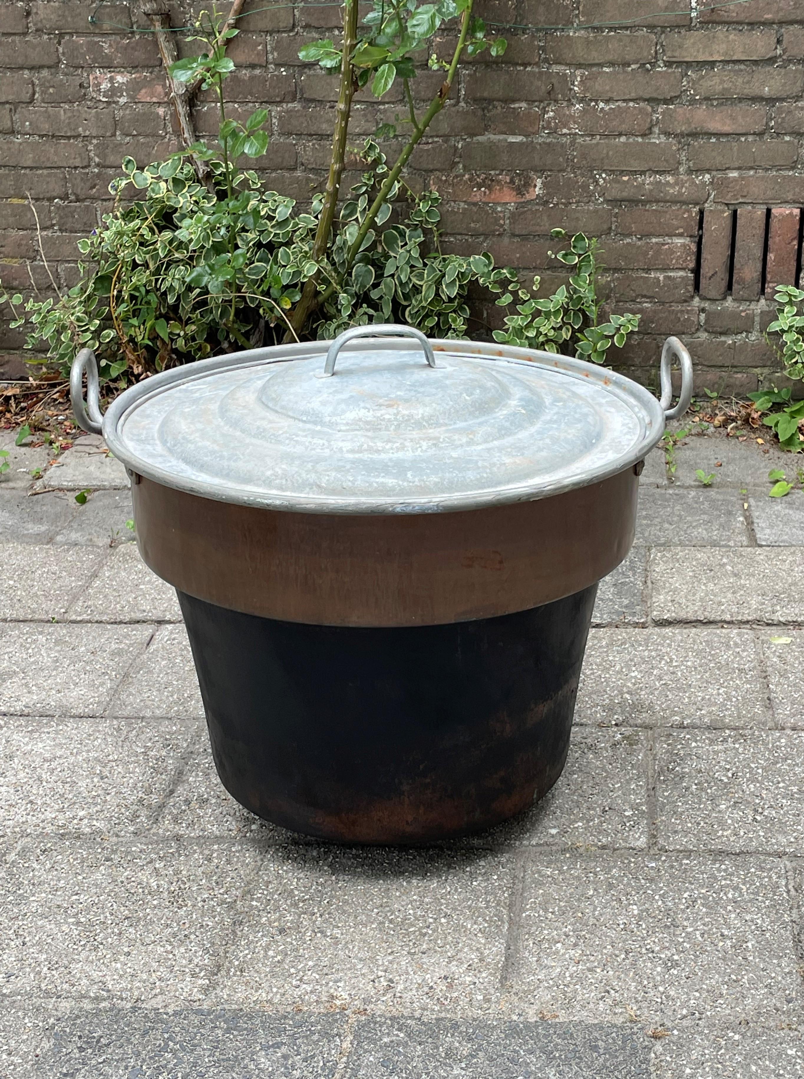 Largest Antique Galvanized Copper & Forged Iron Firewood Bucket / Planter w. Lid In Good Condition For Sale In Lisse, NL