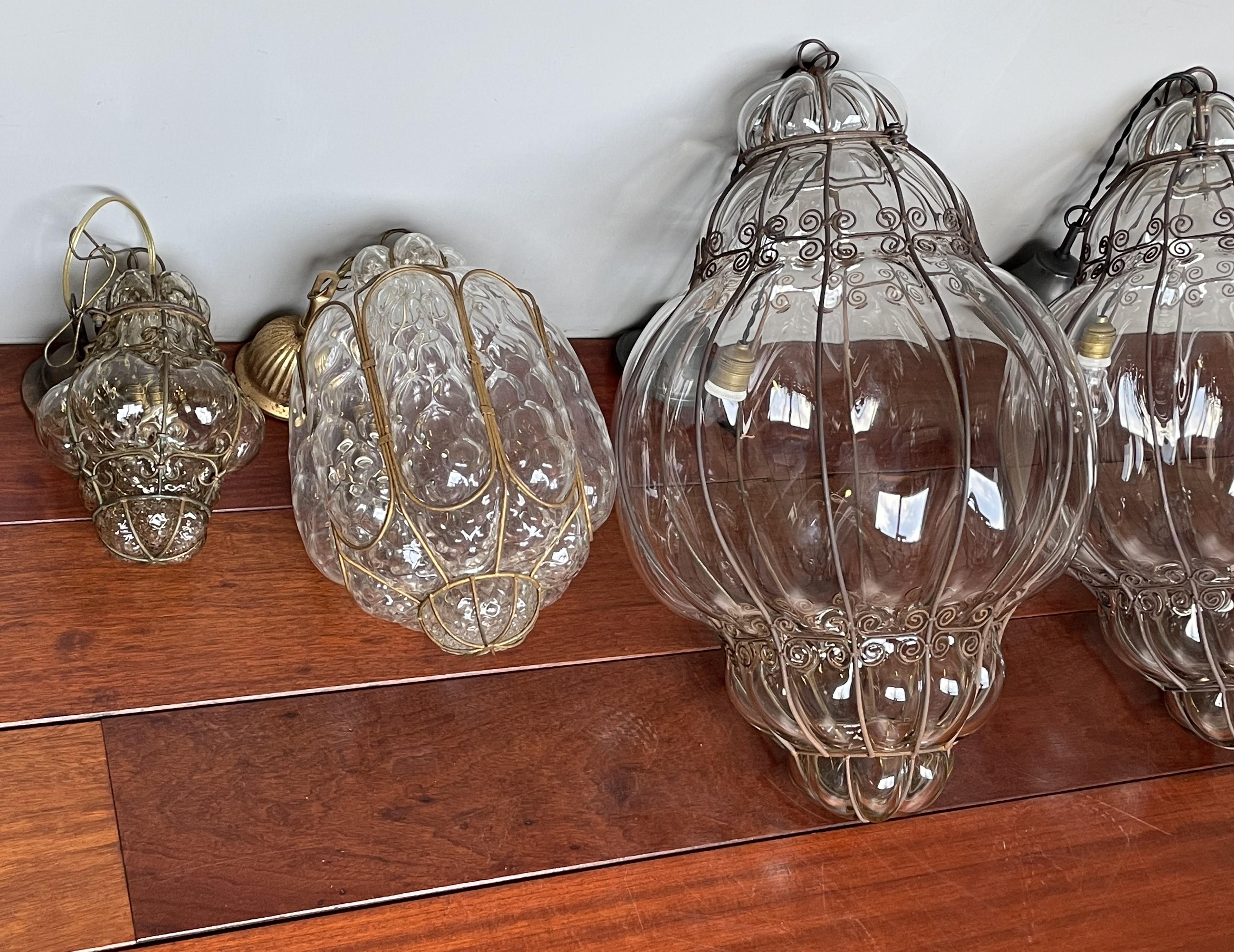 Largest Ever Pair of Mouth Blown Midcentury Venetian Murano Glass Pendant Lights For Sale 4