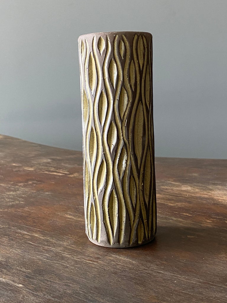 Larholm, Vase / Vessel, Earthenware, Yellow Paint, Norway, 1950s For Sale  at 1stDibs