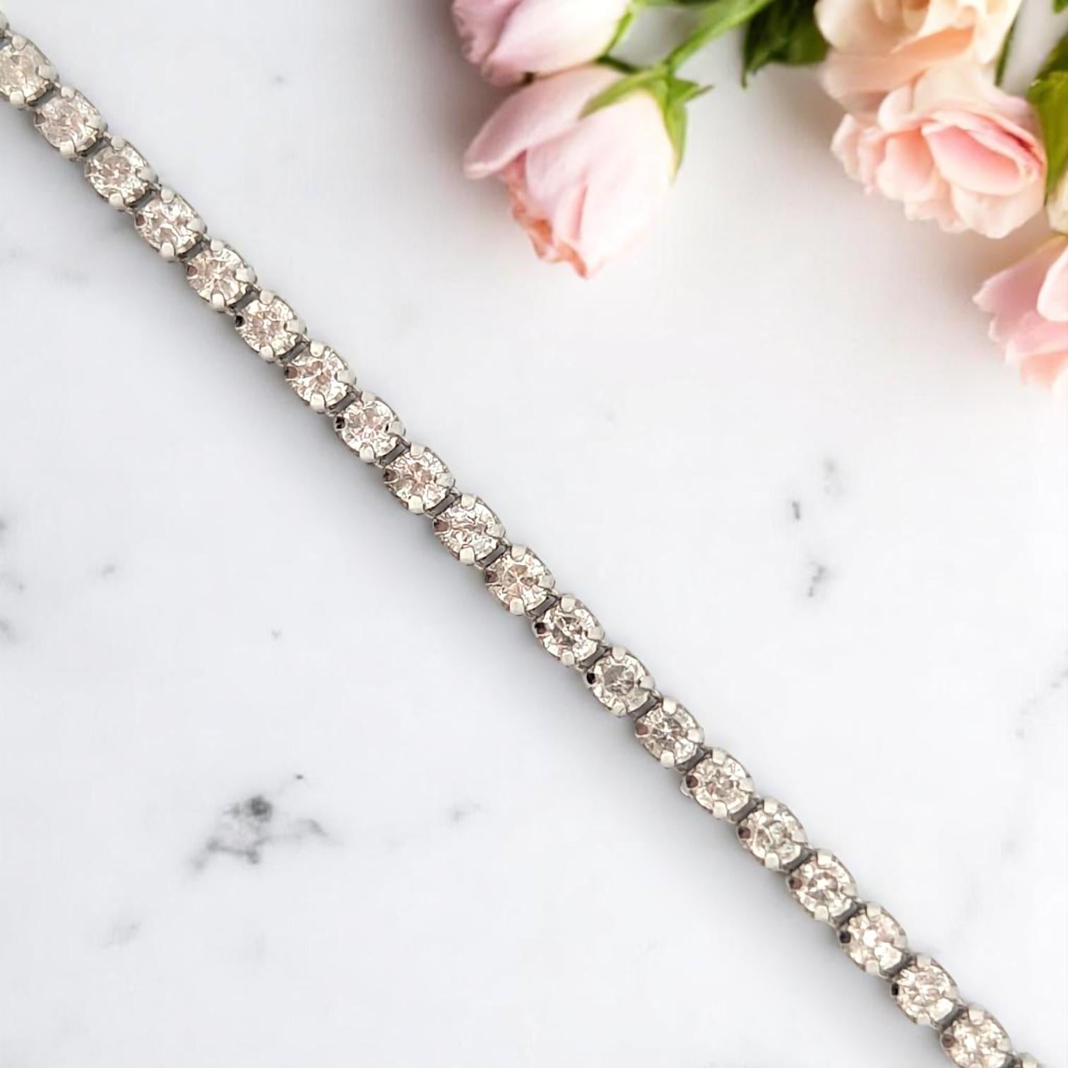 Larkin  Pulsera de tenis de oro blanco de 14 quilates con diamantes redondos naturales de 1,50 ctw Artesano en venta
