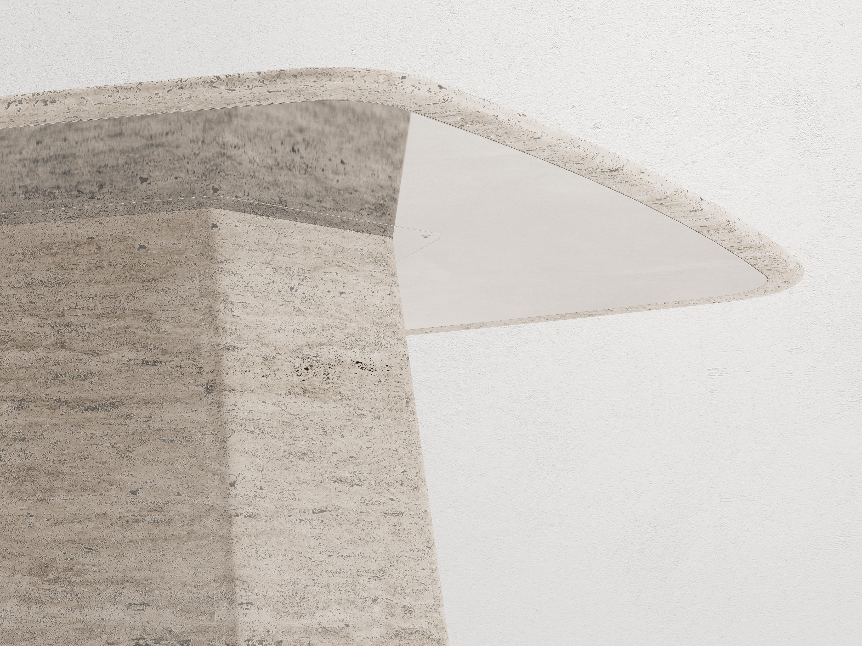 Organico moderno L'Armando Dining Table in Travertine Marble in vendita