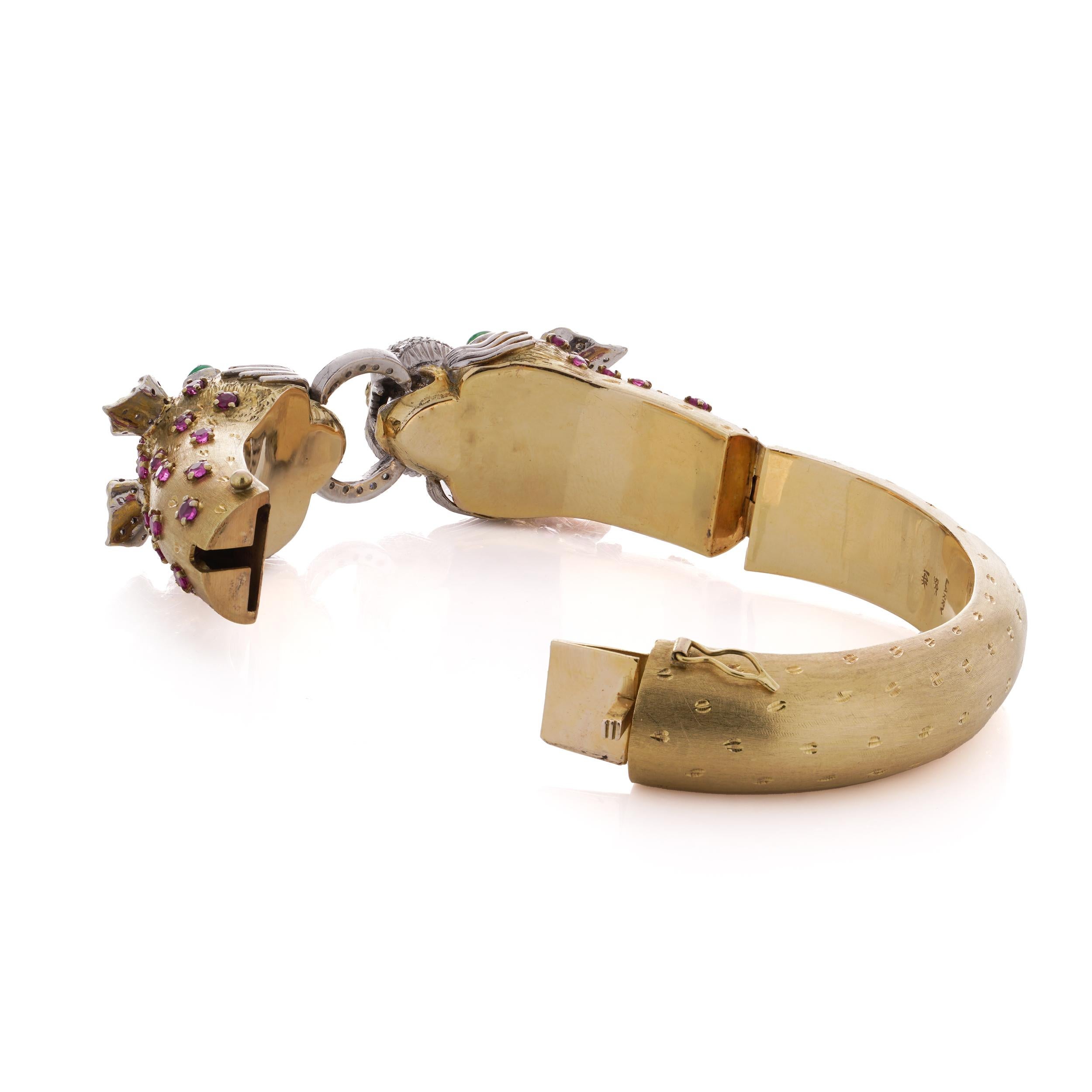 Larry 14kt. gold bangle with two dragon heads with diamonds, emeralds and rubies For Sale 4