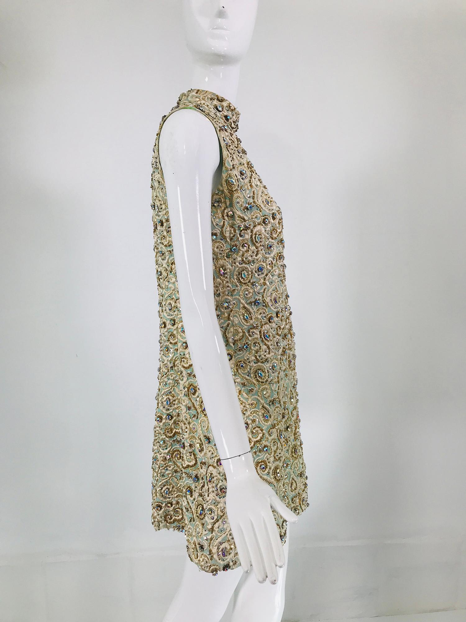 Larry Aldrich Perlenbesetztes Brokat A-Linien-Minikleid mit Neckholder, 1960er Jahre Damen im Angebot