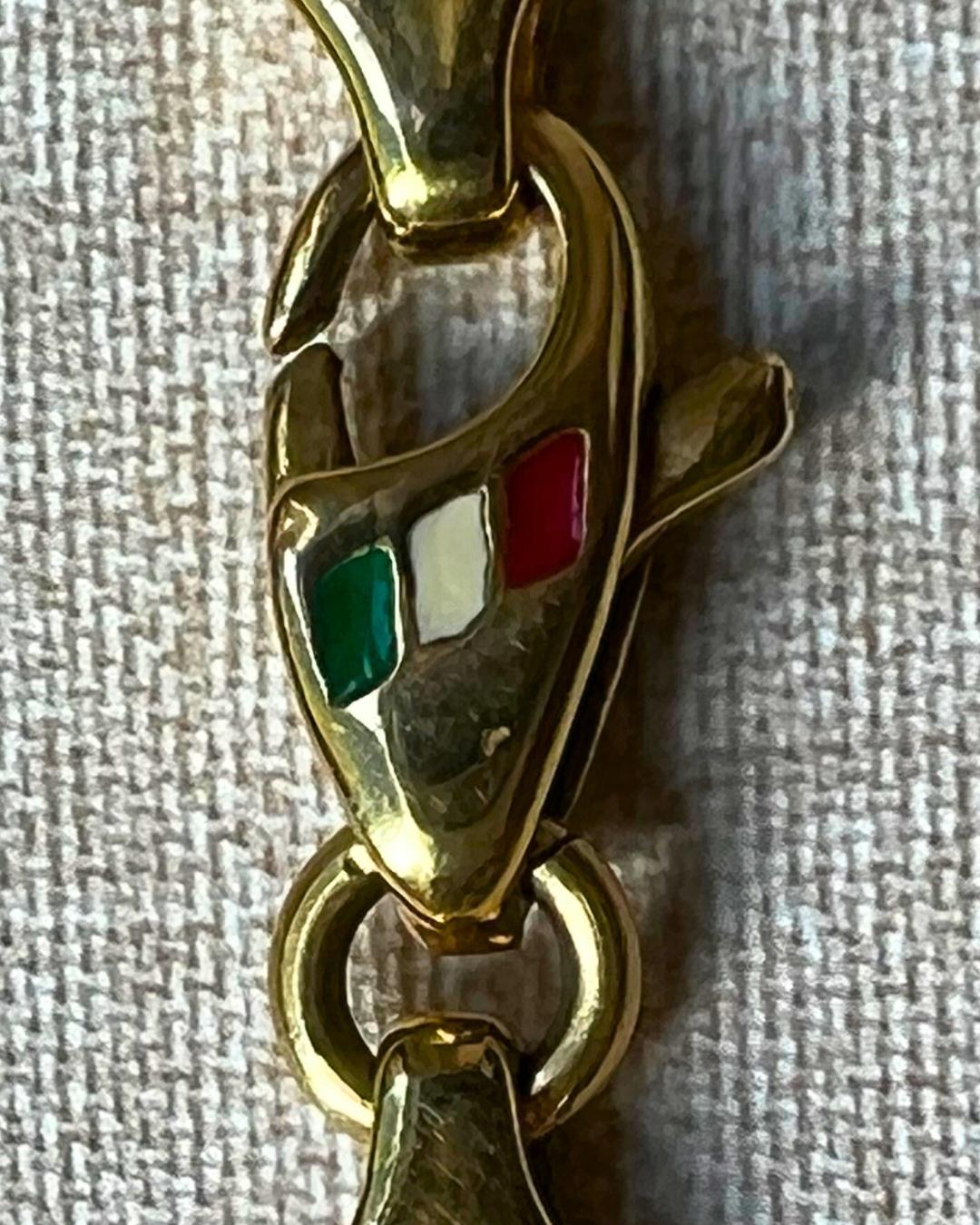 Larry Golsh Collana con ciondolo in turchese e tufo fuso in oro in vendita 1