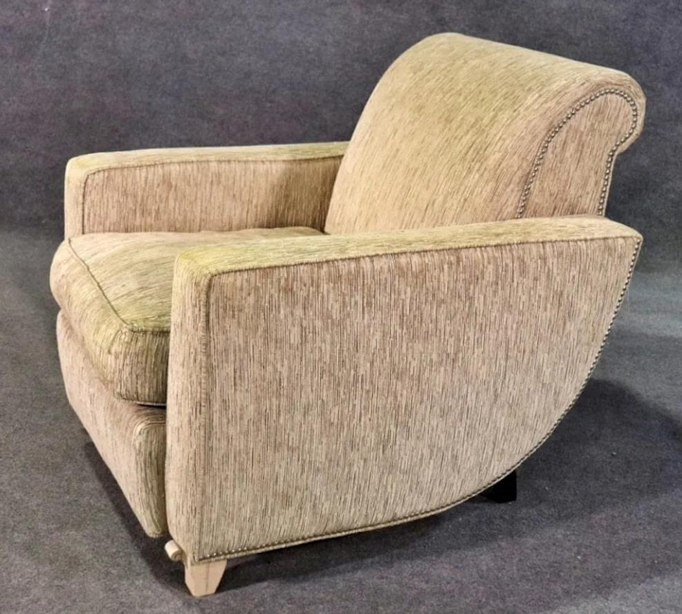 Modern style arm chair by Larry Laslo for Directional. Great design with crescent shaped body and low profile back.
Please confirm location NY or NJ