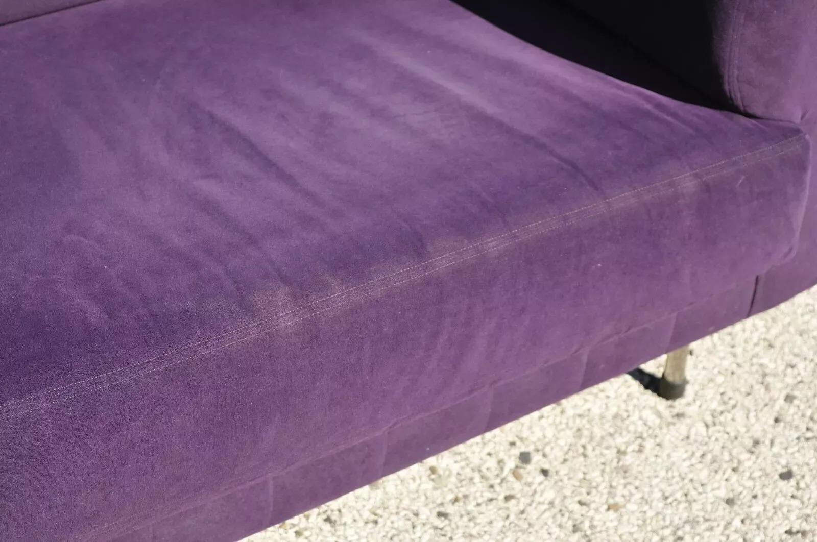 Larry Laslo für Directional Lila Modernes Sofa mit Chrombeinen im italienischen Bauhaus-Stil (20. Jahrhundert) im Angebot