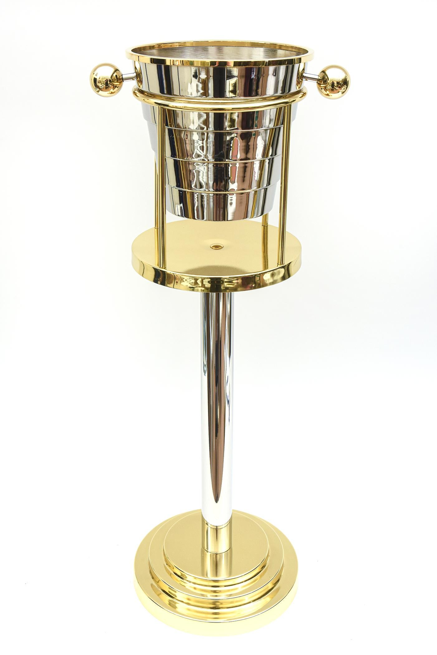 Moderne Larry Laslo Vintage Silver-Plate and Brass Champagne and Wine Stand Italian en vente