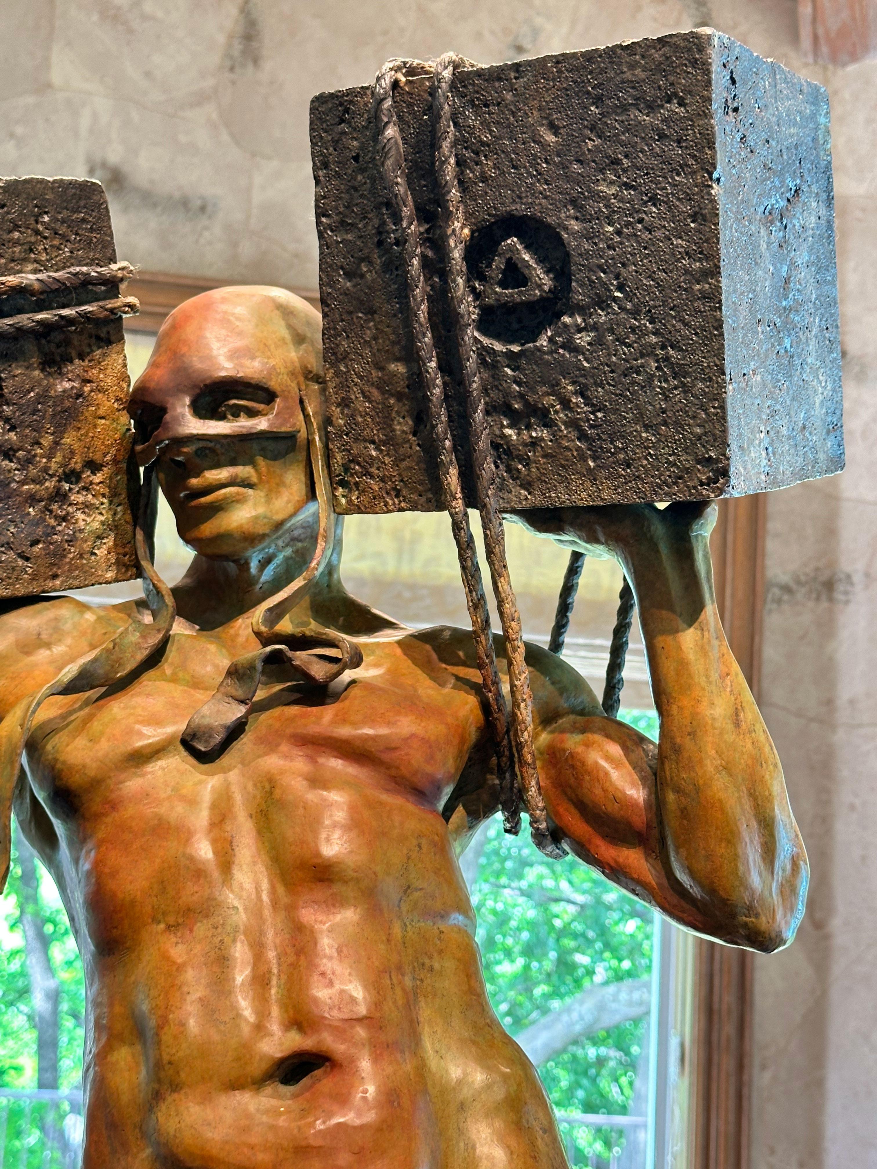 „Awake“ des Bronzebildhauers „Renzo“, Larry Renzo Lewis, 58x26x16 in, 2009, Figur (Gold), Figurative Sculpture, von Larry 