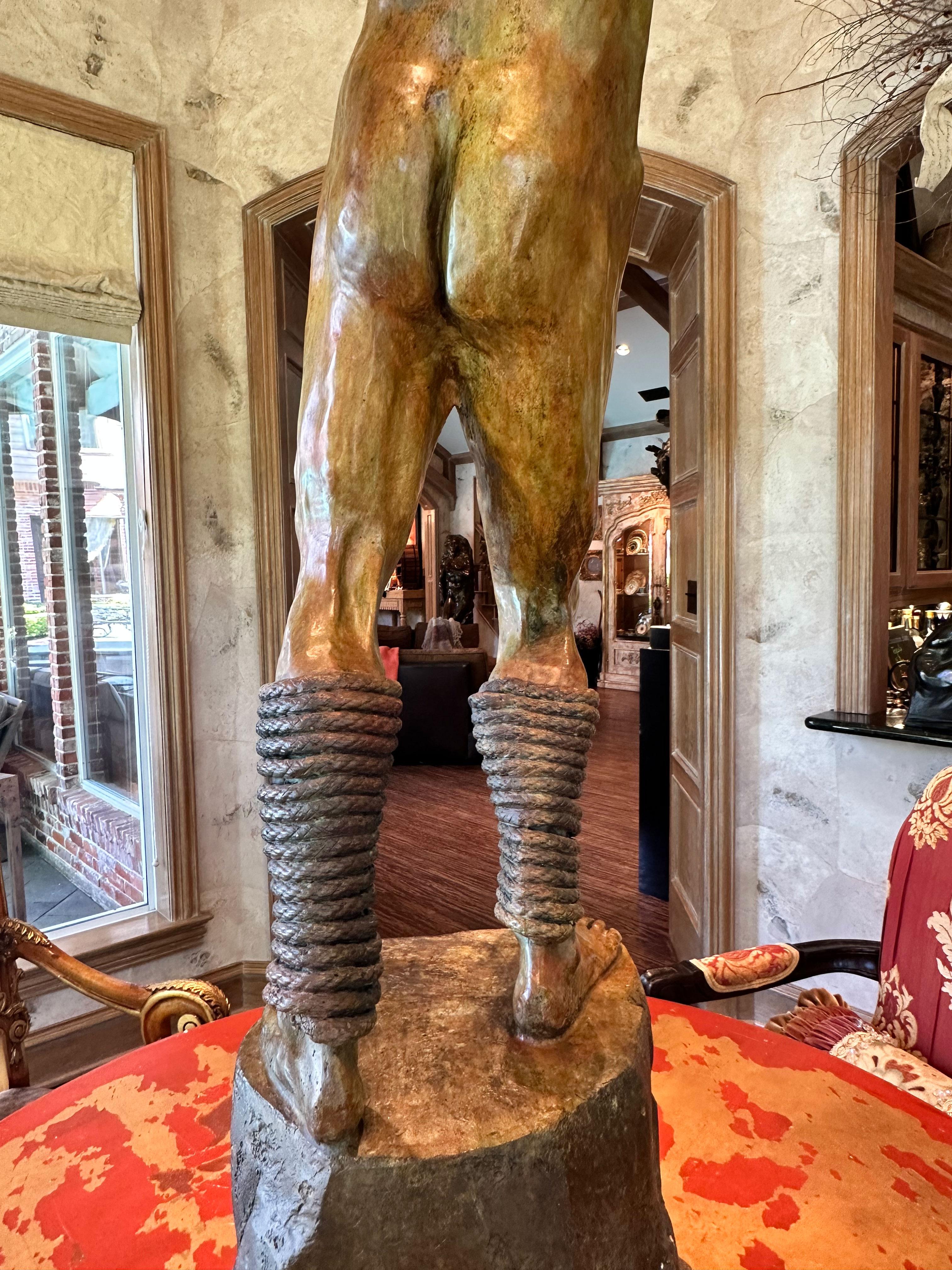 „Awake“ des Bronzebildhauers „Renzo“, Larry Renzo Lewis, 58x26x16 in, 2009, Figur im Angebot 4