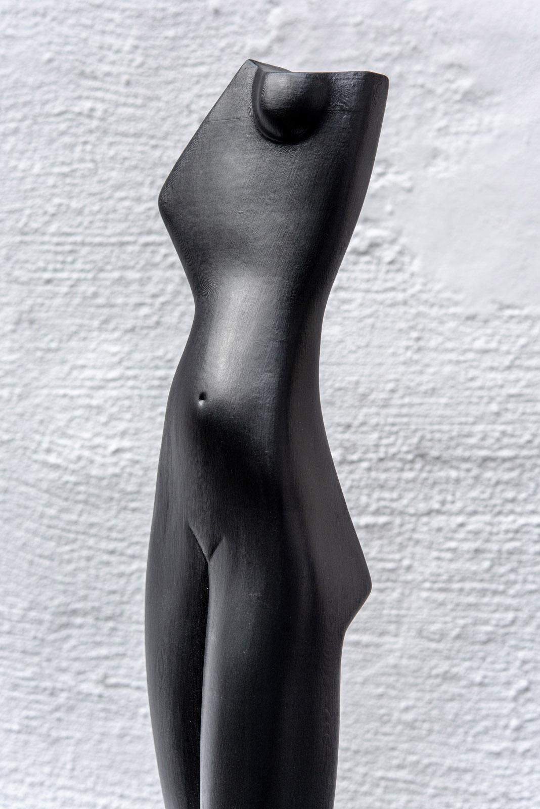 Elegance - Contemporary Sculpture by Larry Scaturro