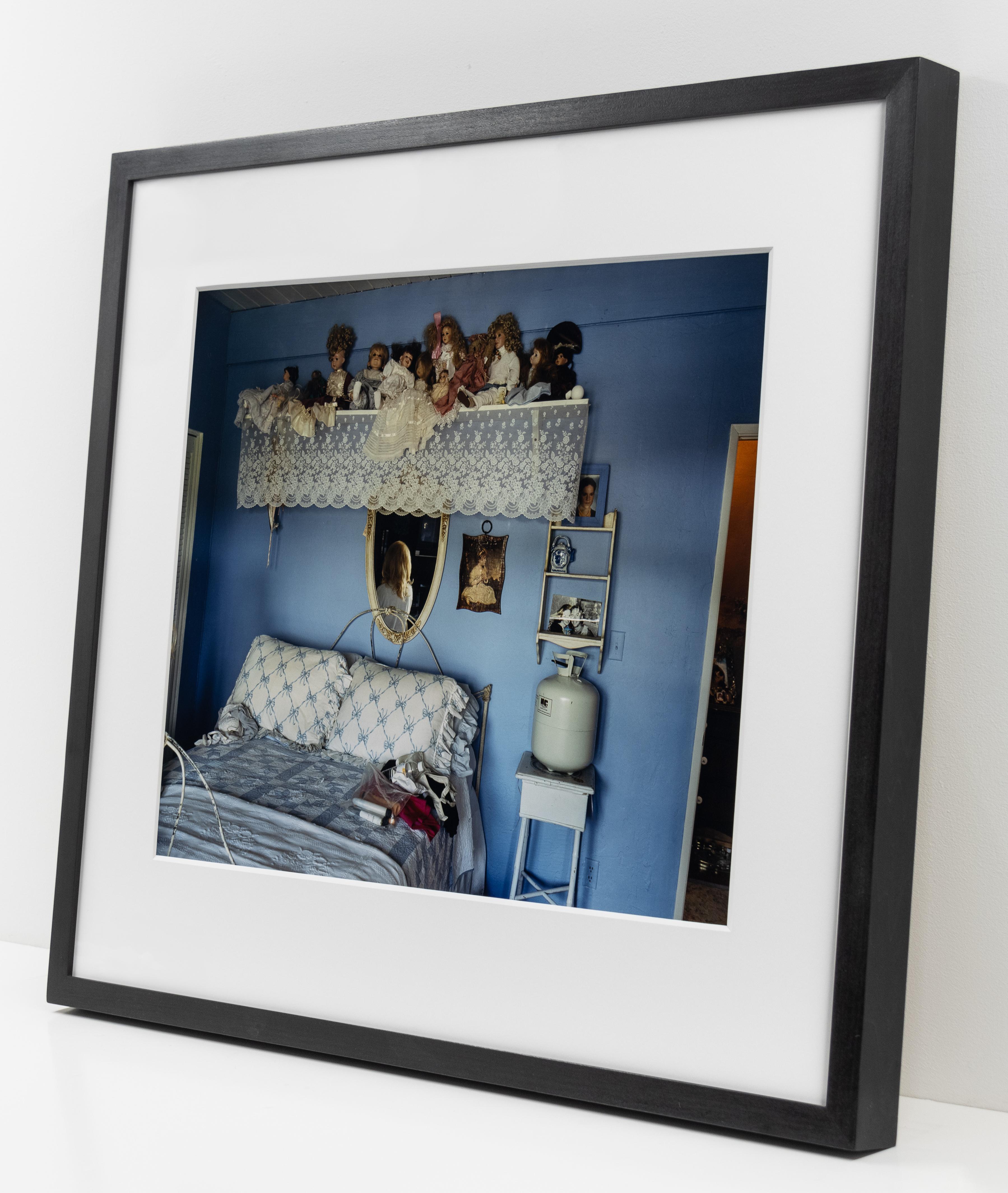 Diese Farbfotografie von Larry Sultan wird von CLAMP in New York City angeboten.

Schlafzimmer des Kindes
2001

Chromogener Druck (Auflage: 10)

20 x 24 Zoll, Blatt
18 x 22,5 Zoll, Bild

Preis auf Anfrage in der Galerie.