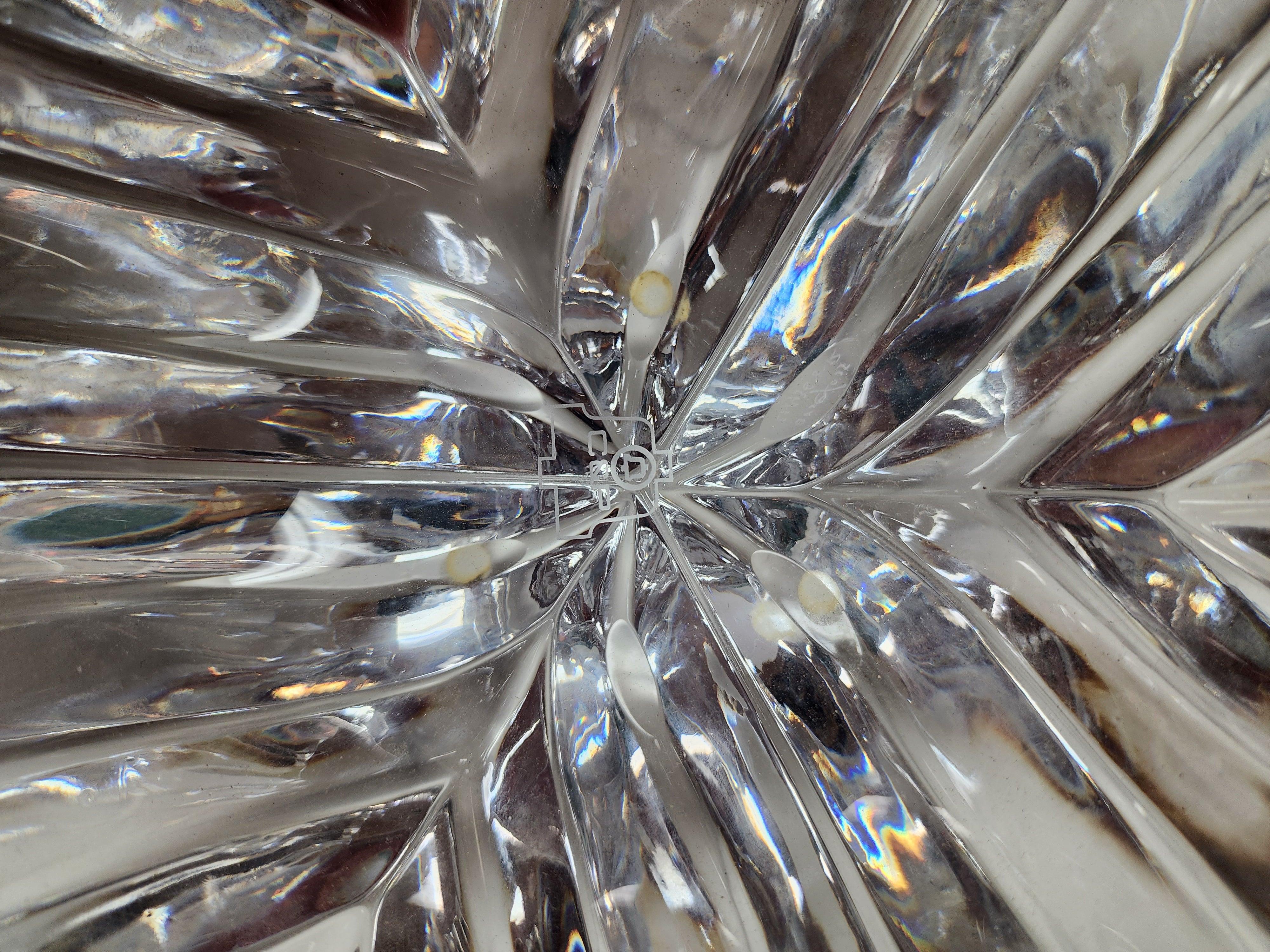 Lars Hellsten for Orrefors Crystal Bowl In Good Condition For Sale In Frederick, MD