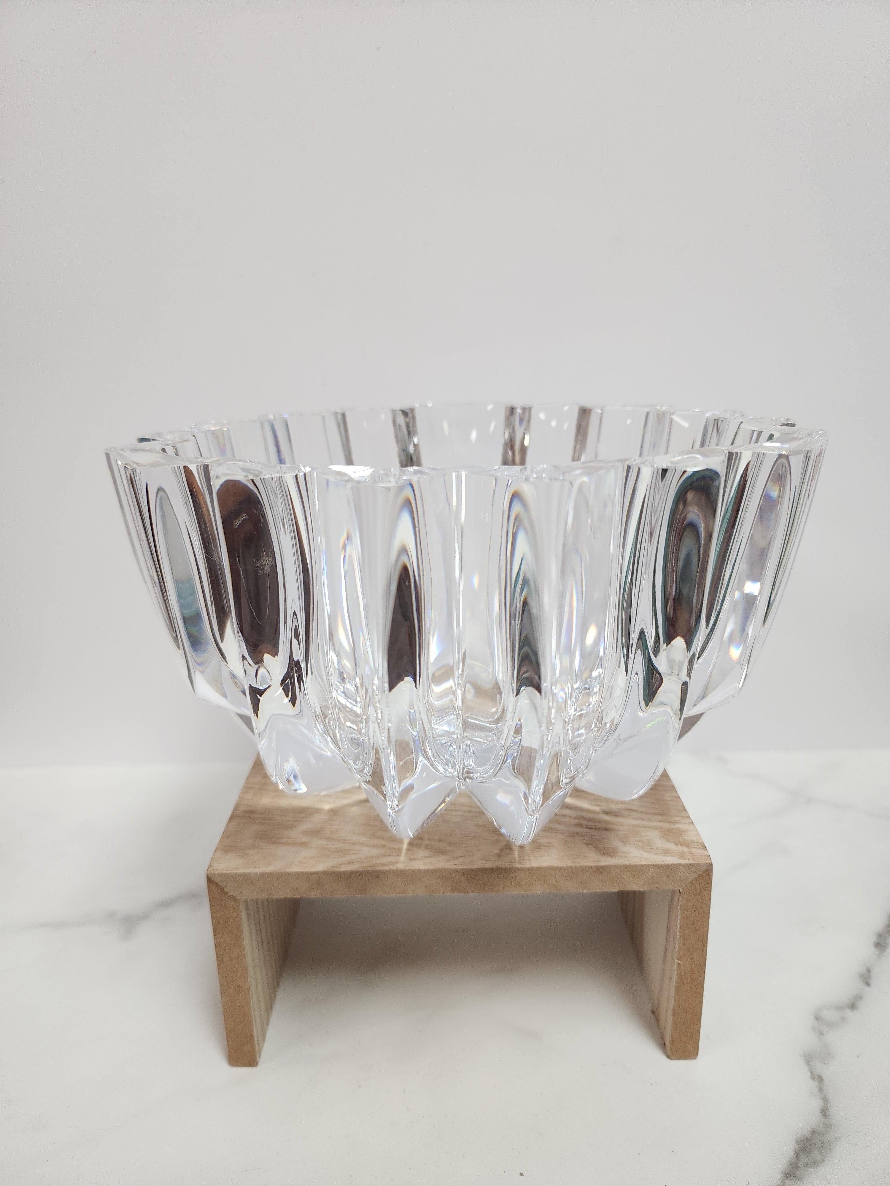 Lars Hellsten for Orrefors Crystal Bowl In Good Condition For Sale In Frederick, MD