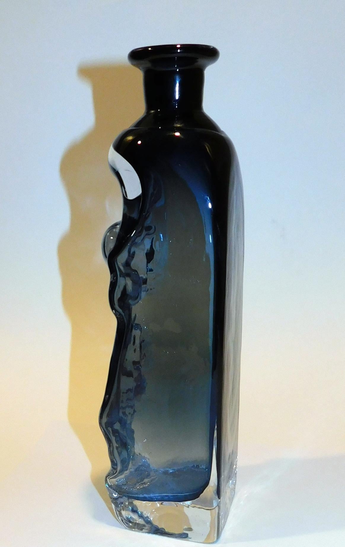 Lars Hellsten Orrefors Glass Vase in Smoky Blue-Grey, 1979 In Excellent Condition For Sale In Phoenix, AZ