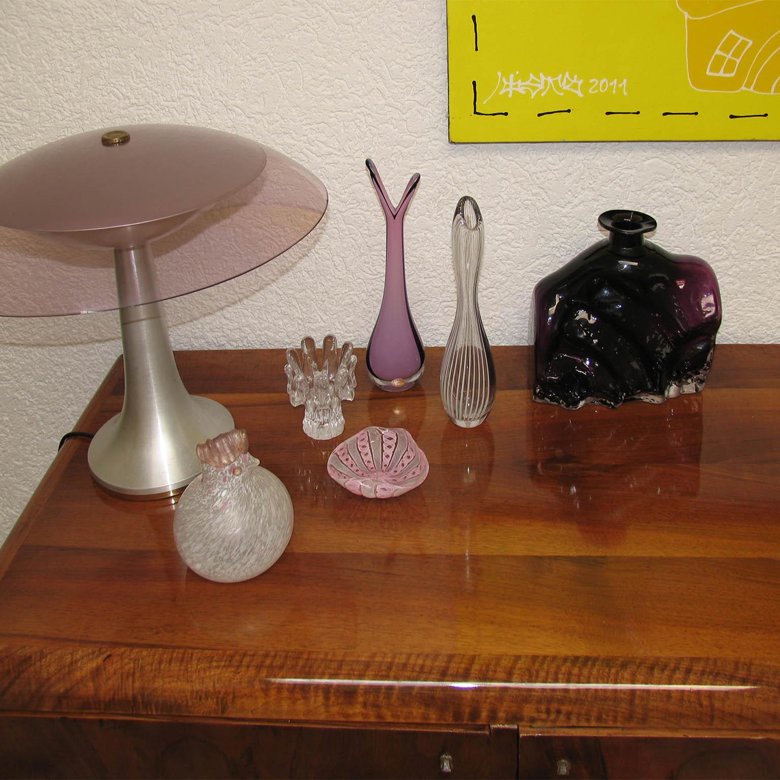 Suédois Lars Hellsten Orrefors Suède, vase en verre d'art violet signé en vente