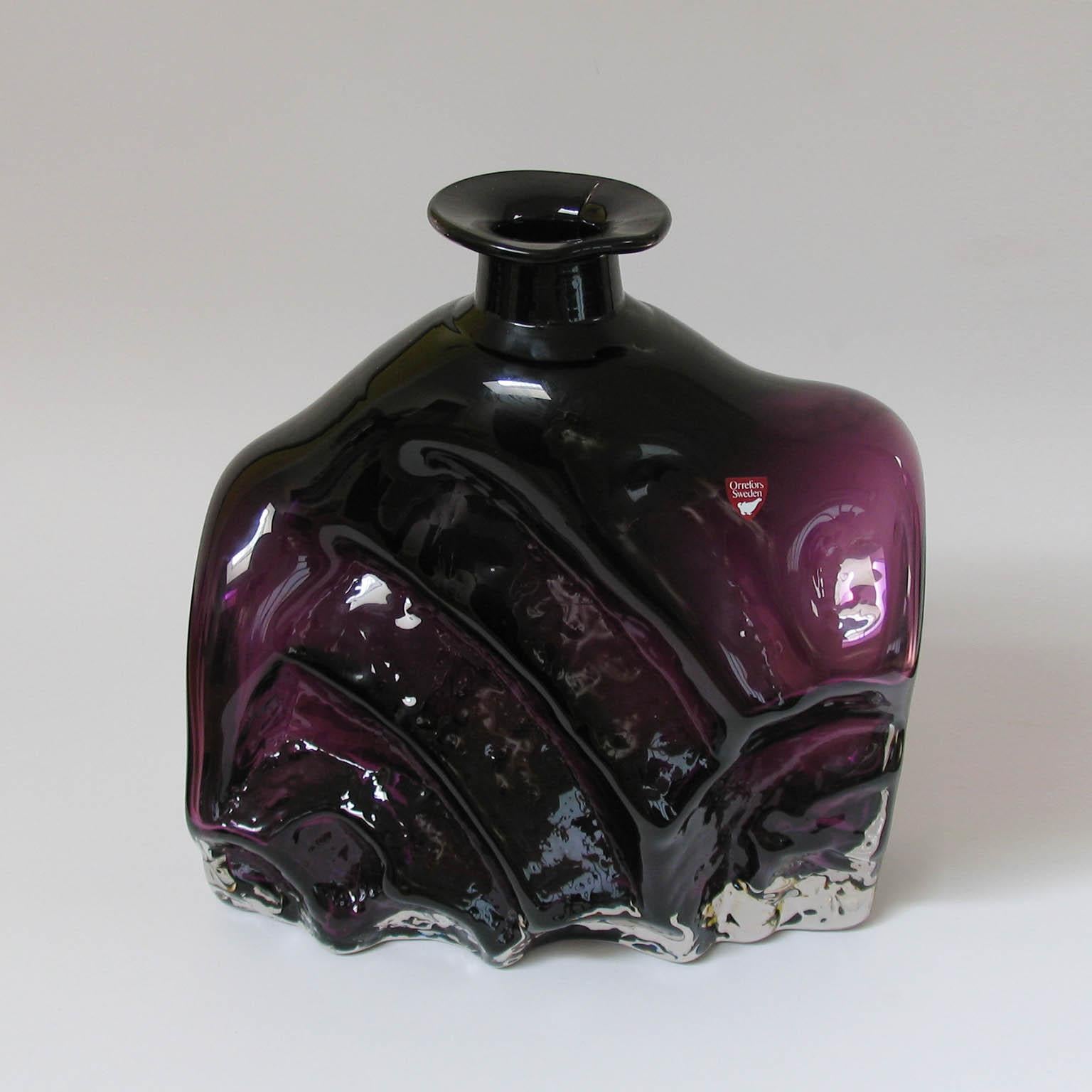 Lars Hellsten Orrefors Suède, vase en verre d'art violet signé Excellent état - En vente à Bochum, NRW