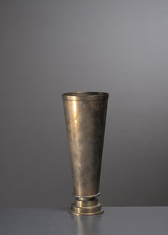 Lars Holmstrom: Messingvase