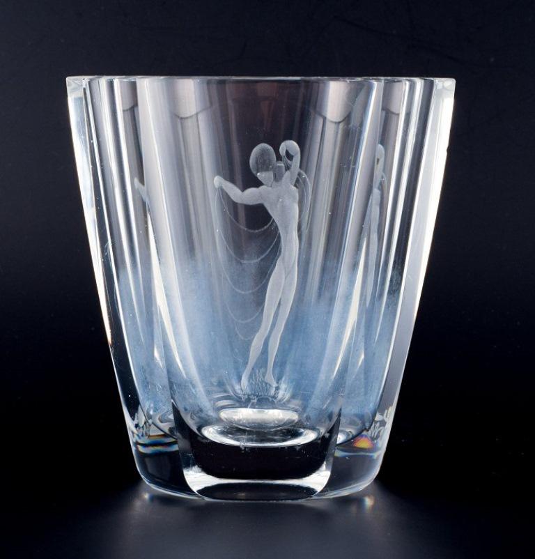 Lars Kjellander for Kosta, Sweden, art glass vase in clear glass. 1930s In Excellent Condition For Sale In Copenhagen, DK