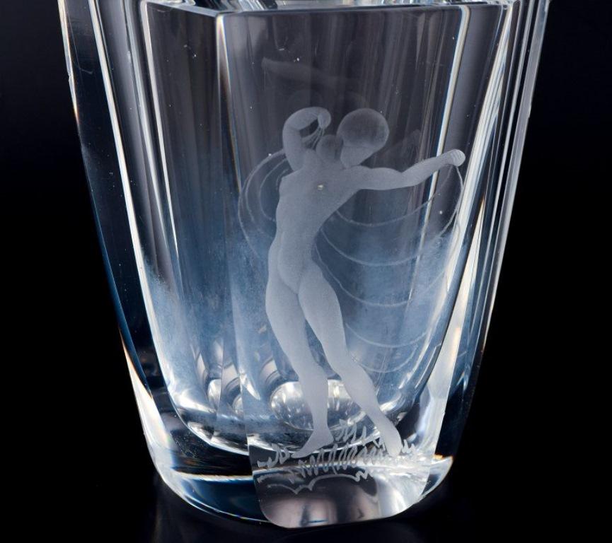 Lars Kjellander for Kosta, Sweden, art glass vase in clear glass. 1930s For Sale 1