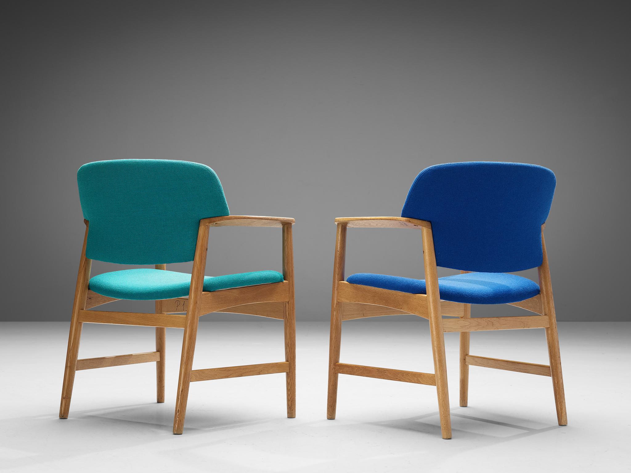 Larsen & Bender-Madsen for Fritz Hansen Set of Eight Dining Chairs in Oak  For Sale 1