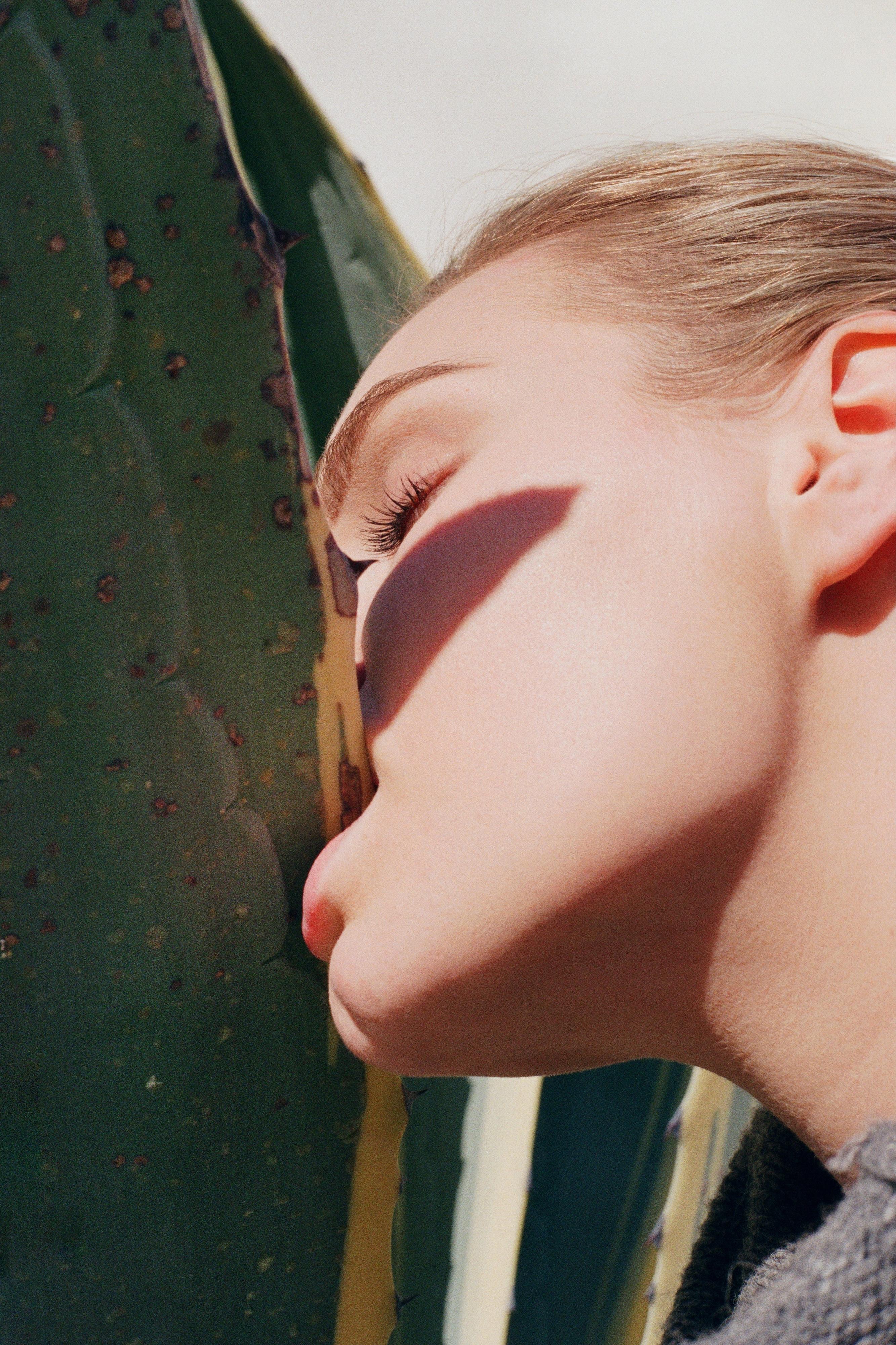 "She is Succulent 2" Photography 36" x 24" in Edition 1/15 by Larsen Sotelo

Not framed. Ships in a tube

Signed and numbered by the artist.
Comes with COA issued by the artist.

Available sizes:  
Edition of 24: 27" x 18" inch 
Edition of 15: 36" x