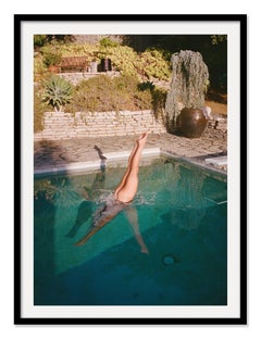 "Sunlit Dive" Fotografia di nudo 24,5" x 17,5" in edizione 1/24 di Larsen Sotelo