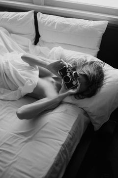 "Darling" Fotografia in bianco e nero 60" x 40" in Ed. 2/3 di Larsen Sotelo