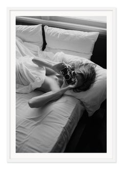 "Darling" Fotografia in bianco e nero 45" x 30" in Ed. 2/7 di Larsen Sotelo